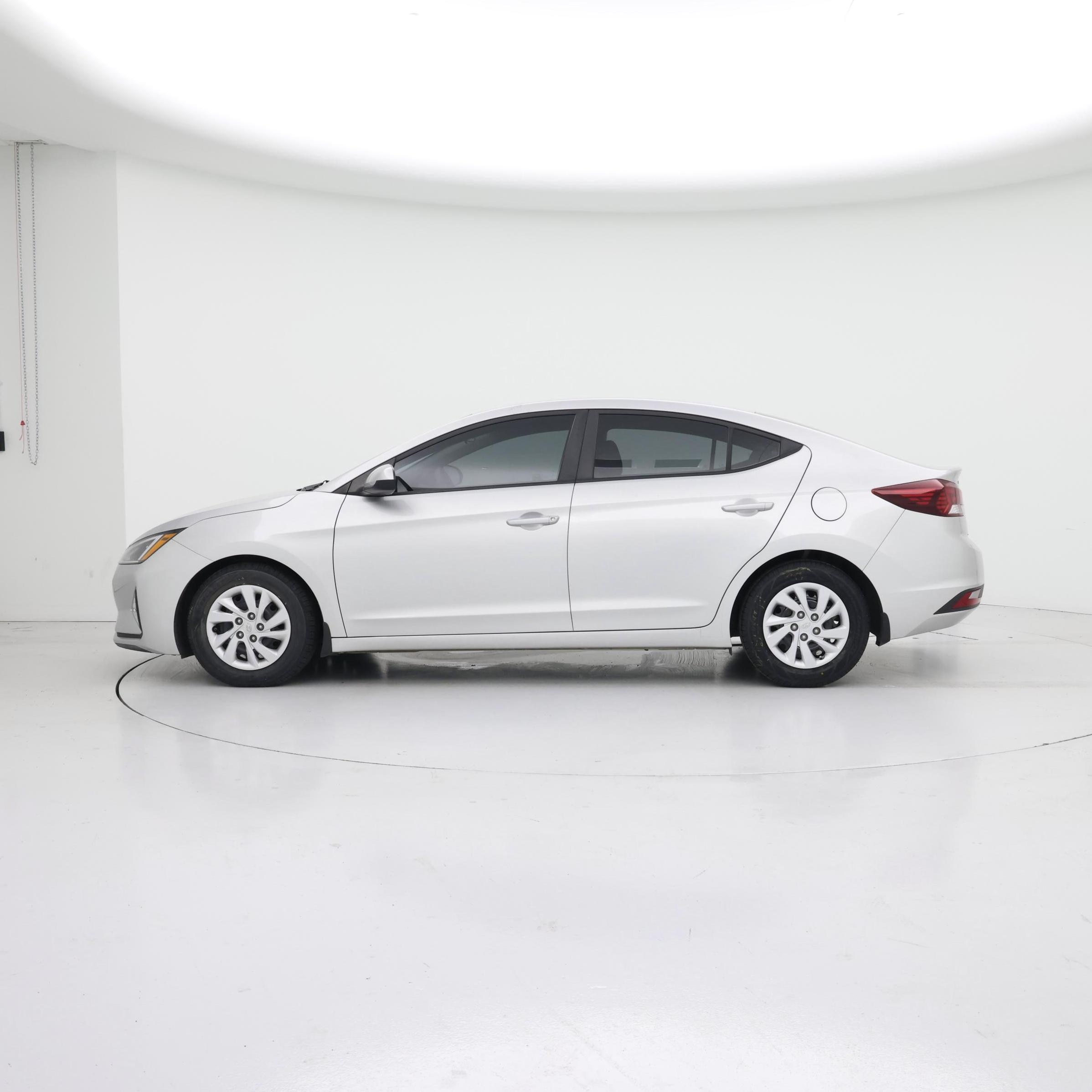 Thumbnail: 2019 Hyundai Elantra - 3