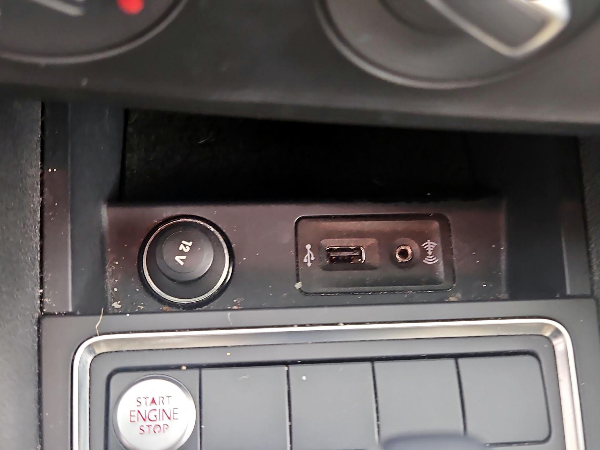 Thumbnail: 2016 Volkswagen Jetta - 18