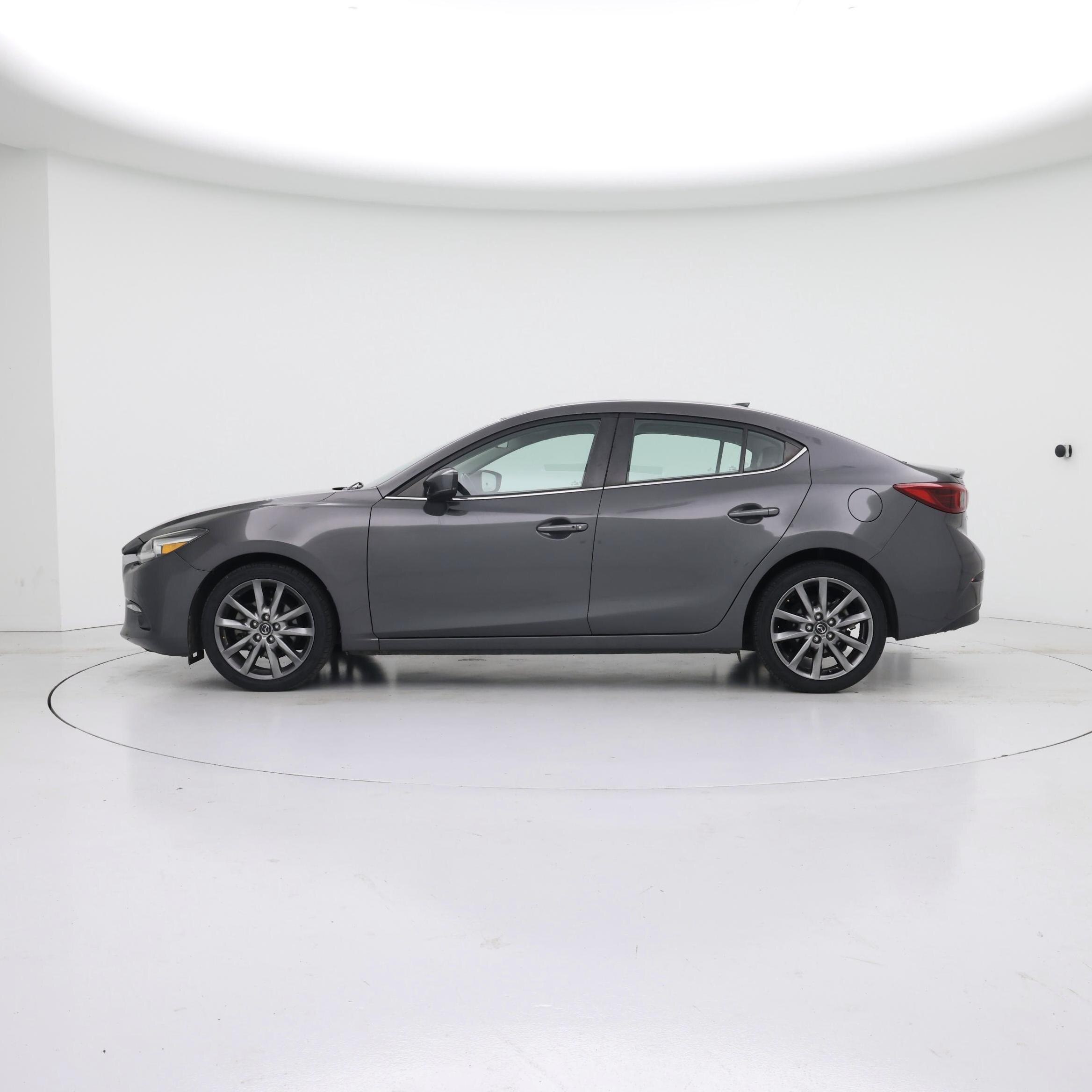 Thumbnail: 2018 Mazda Mazda3 - 3