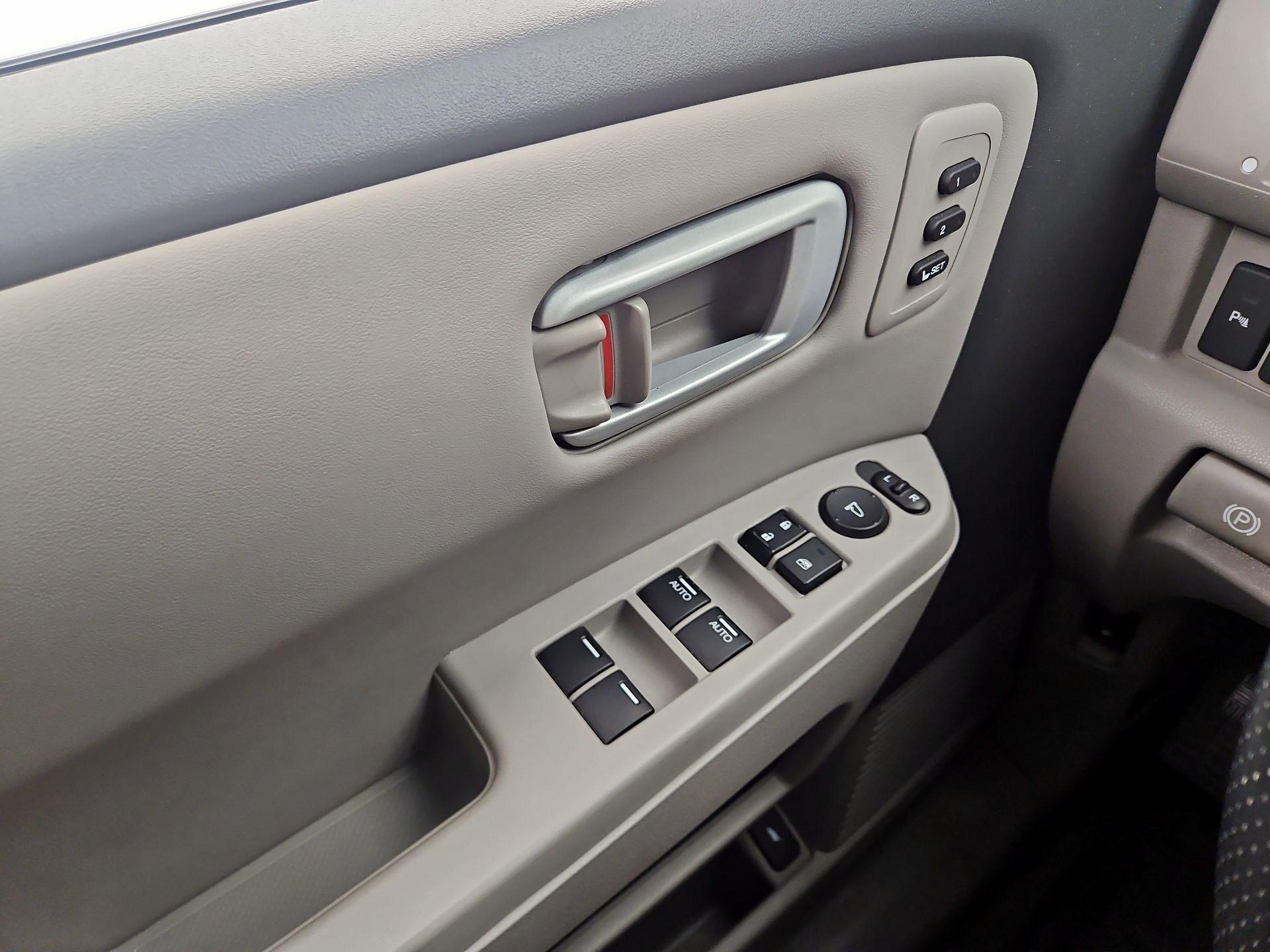 Thumbnail: 2015 Honda Pilot - 12
