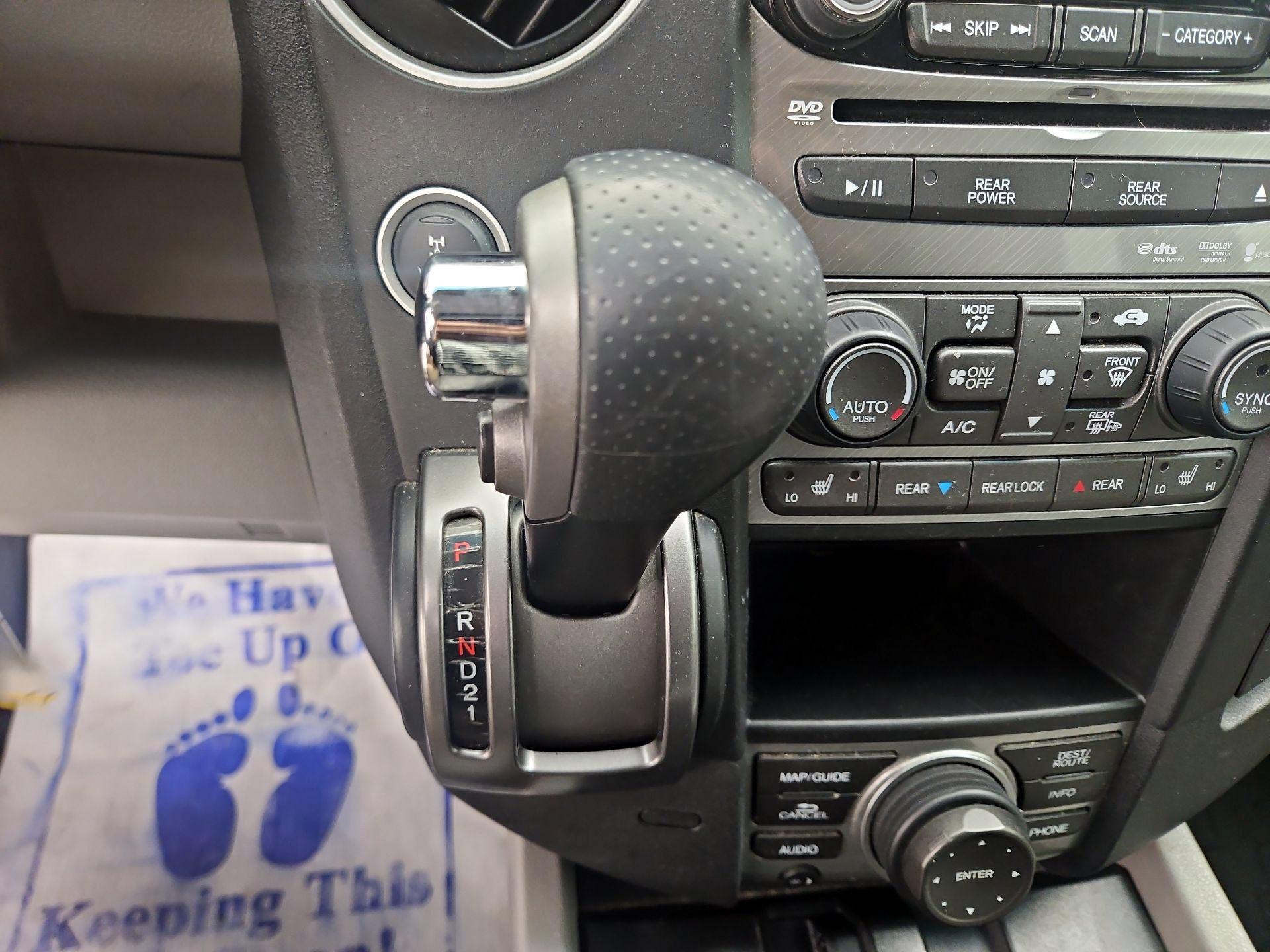 Thumbnail: 2015 Honda Pilot - 18