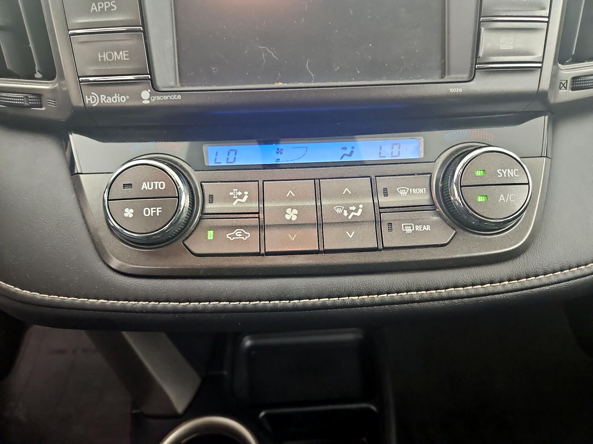 Thumbnail: 2015 Toyota RAV4 - 16