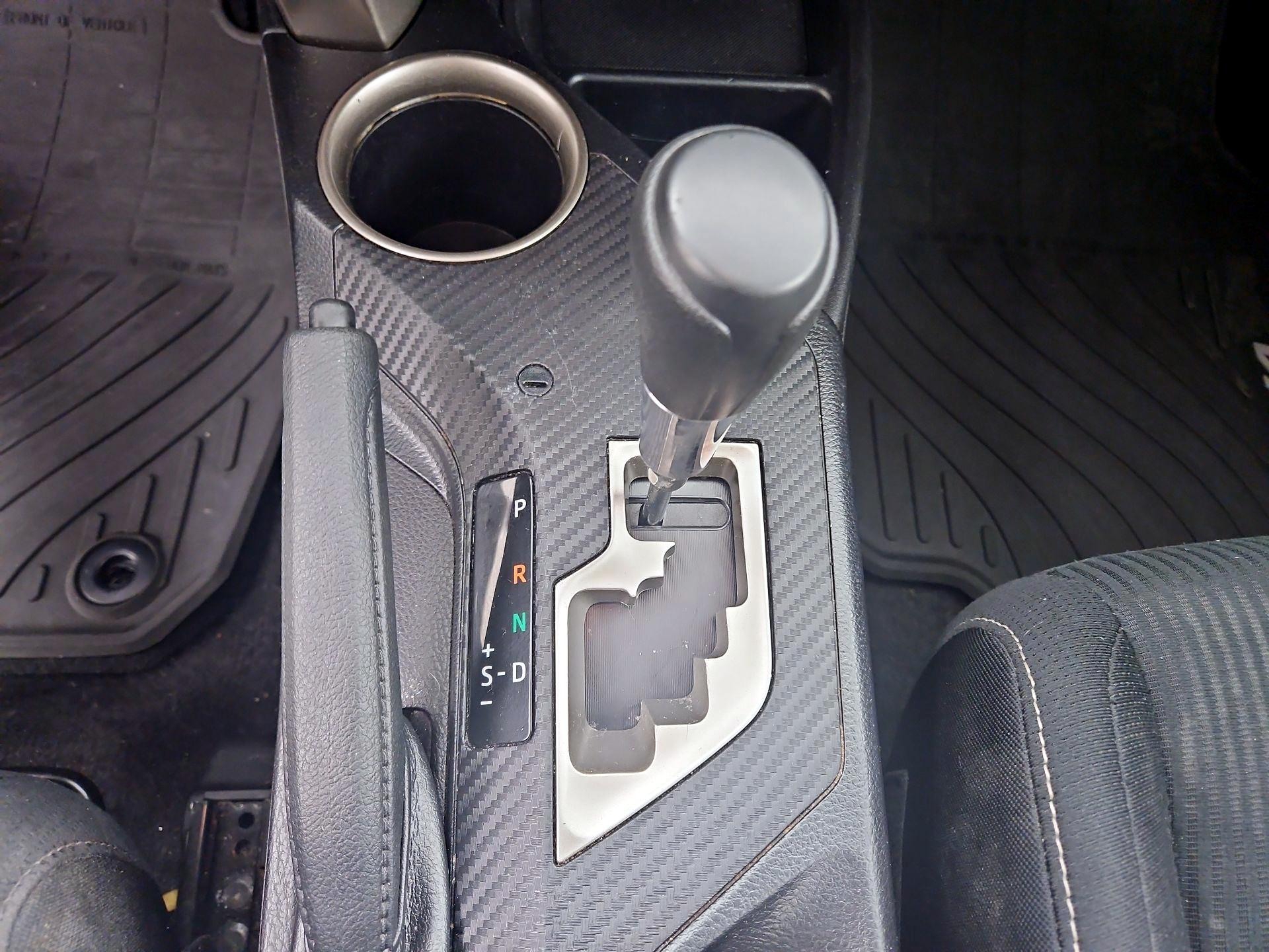 Thumbnail: 2015 Toyota RAV4 - 17