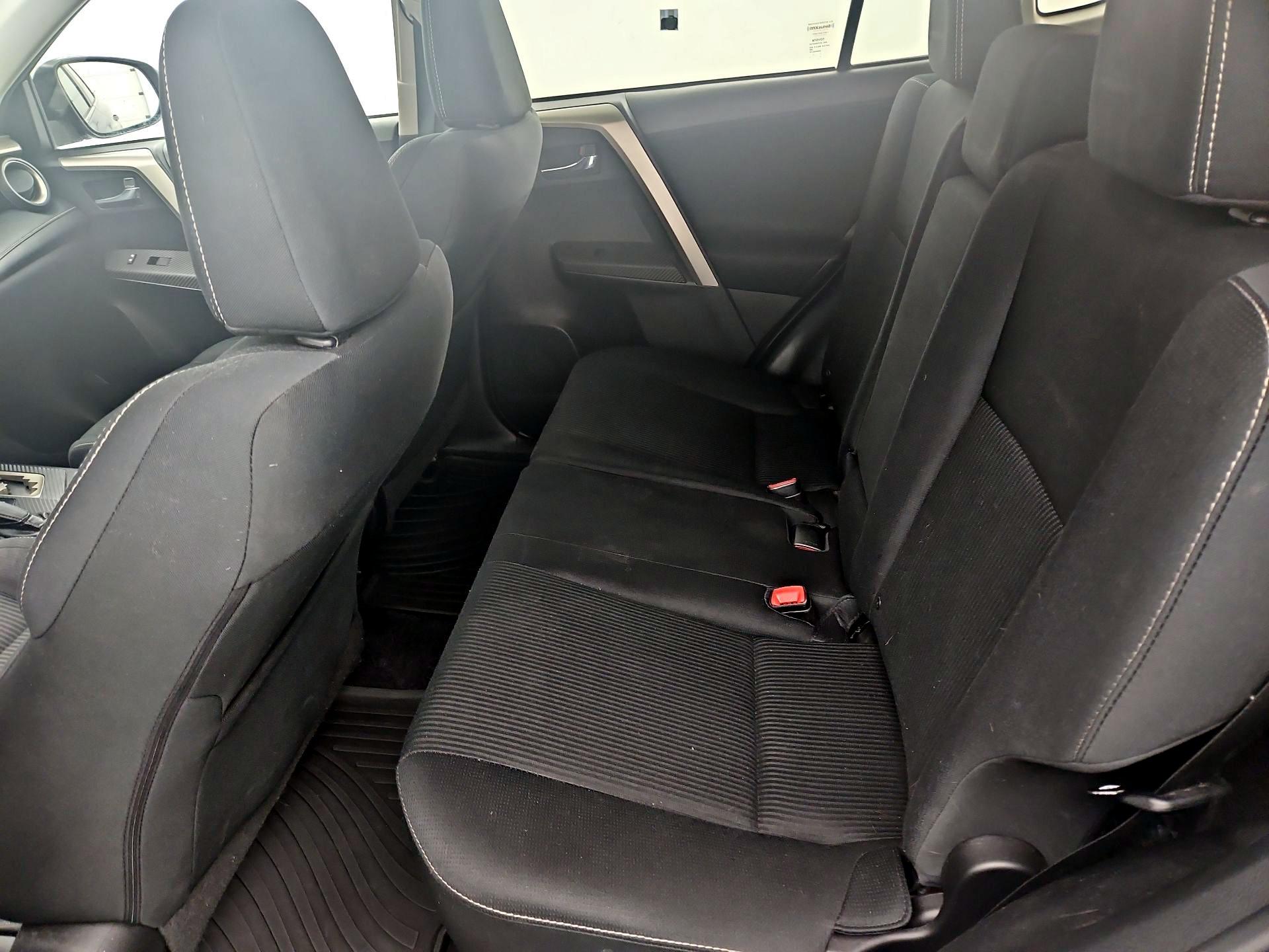 Thumbnail: 2015 Toyota RAV4 - 20