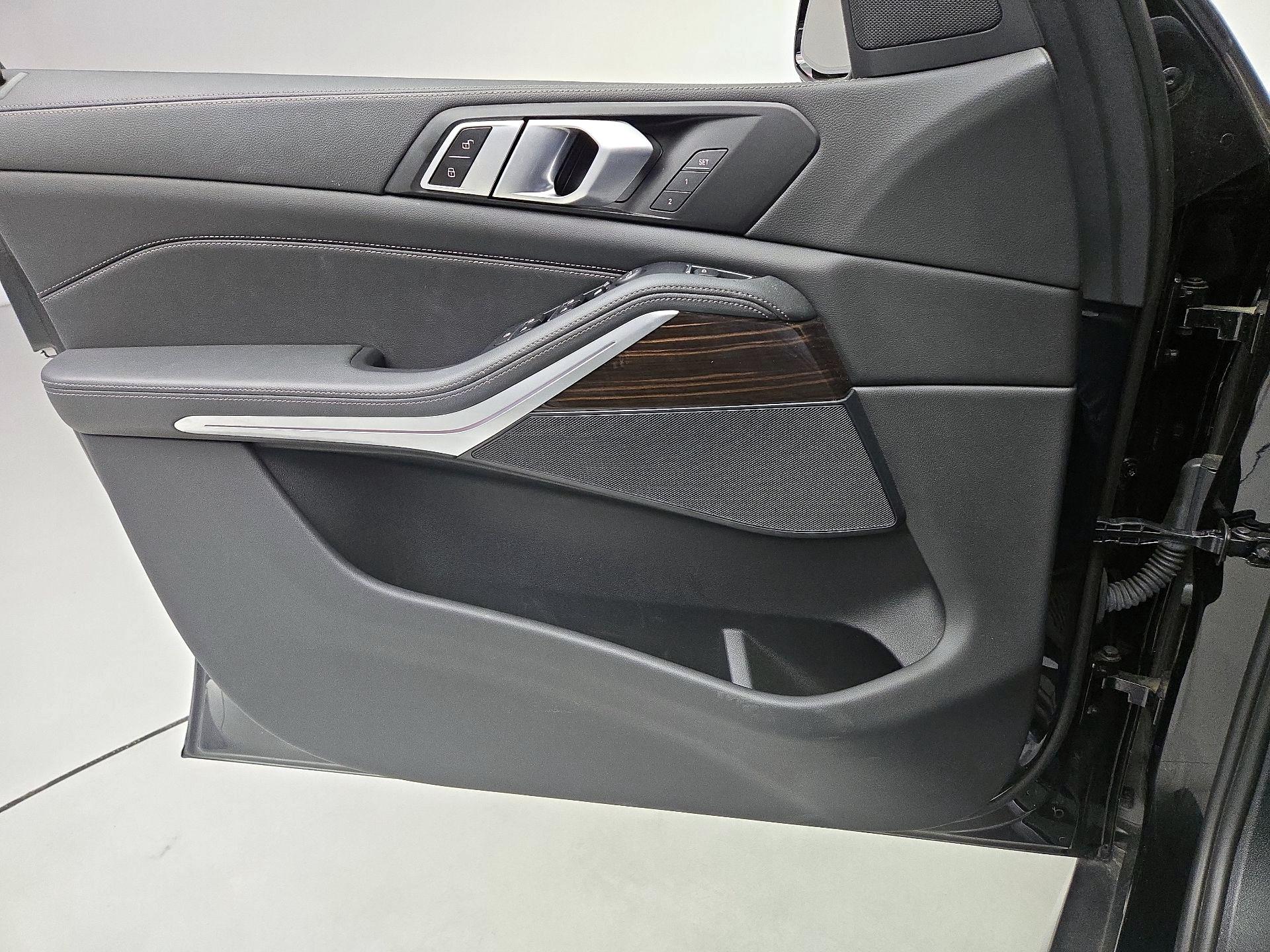 Thumbnail: 2023 BMW X5 - 12