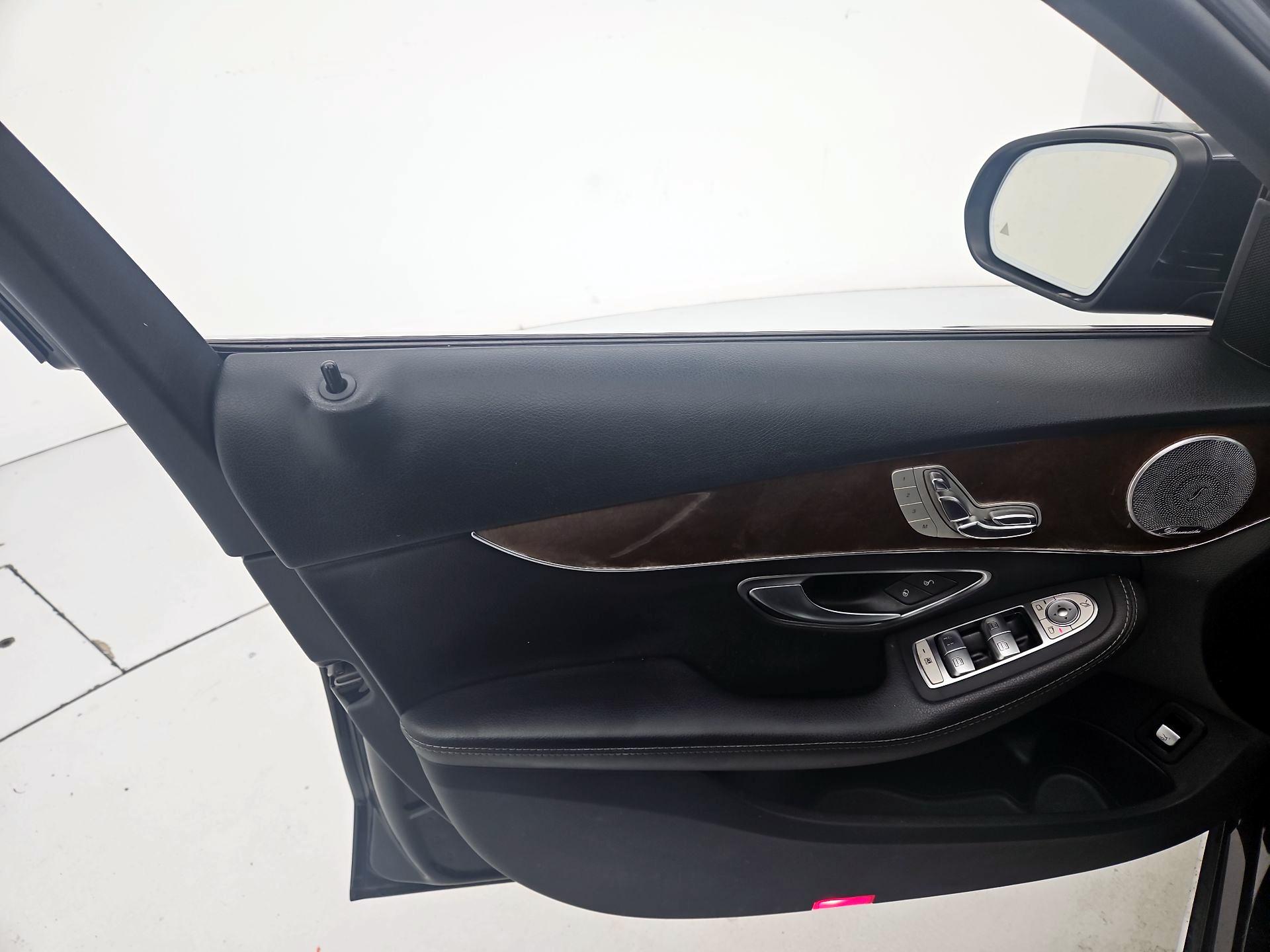 Thumbnail: 2018 Mercedes-Benz C-Class - 12