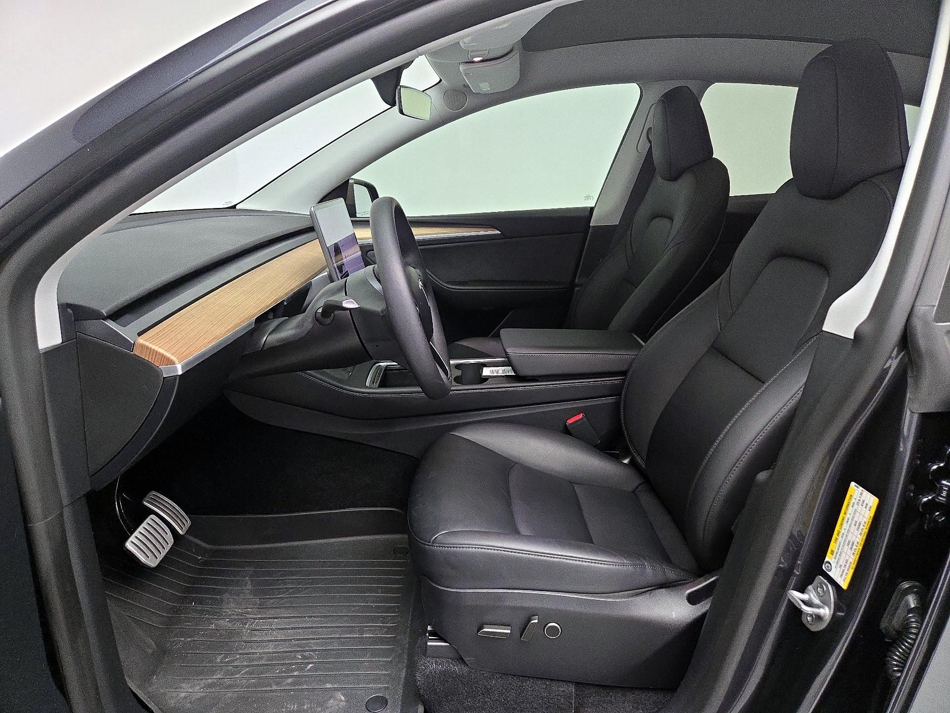 Thumbnail: 2025 Tesla Model Y - 11