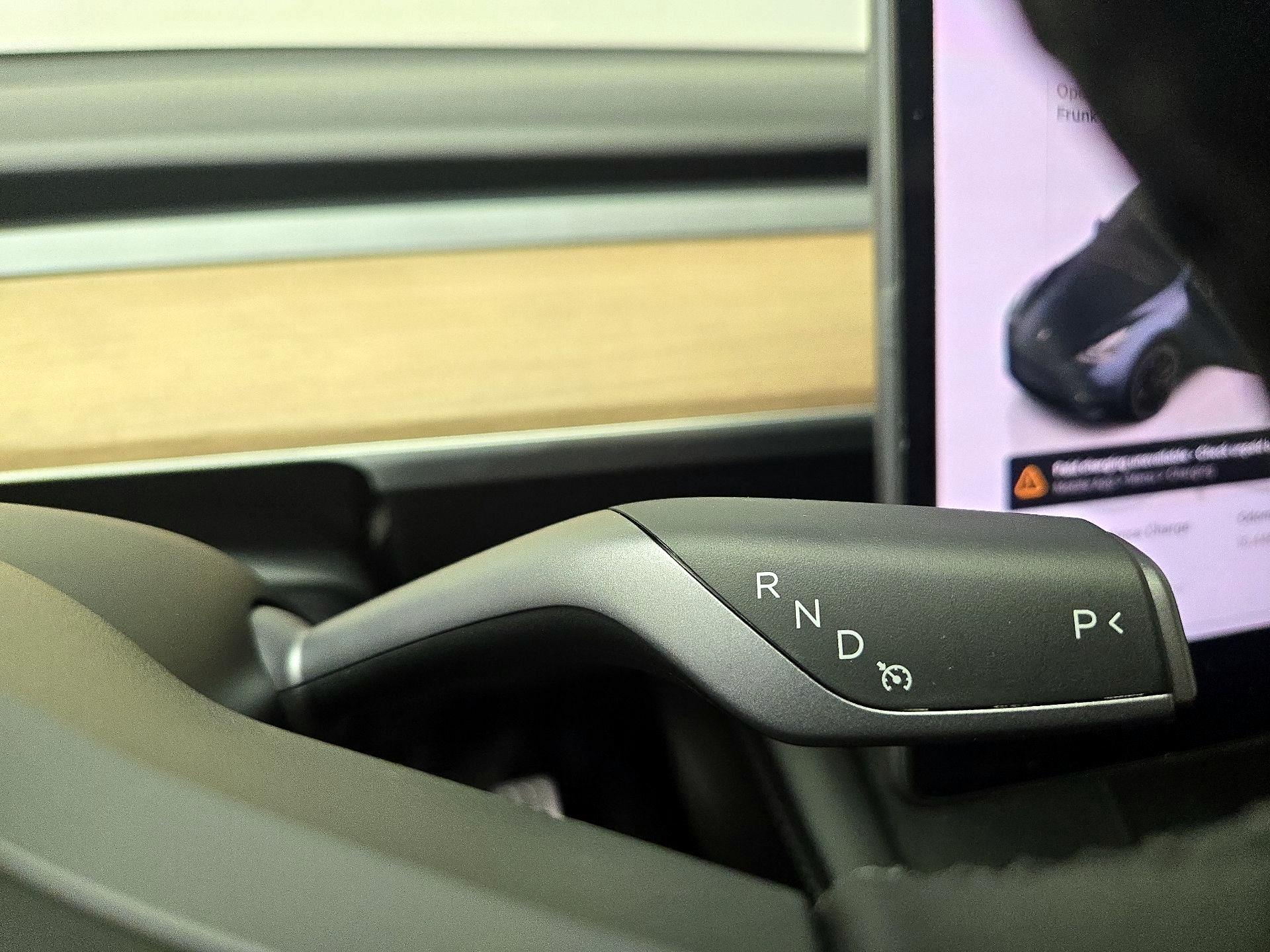 Thumbnail: 2025 Tesla Model Y - 18