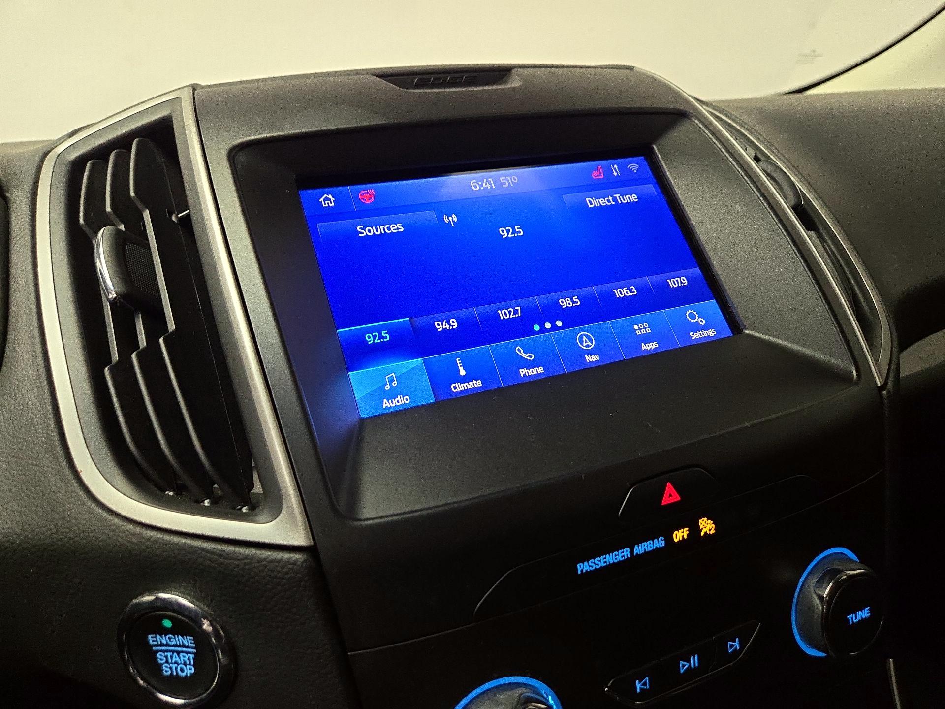 Thumbnail: 2020 Ford Edge - 16