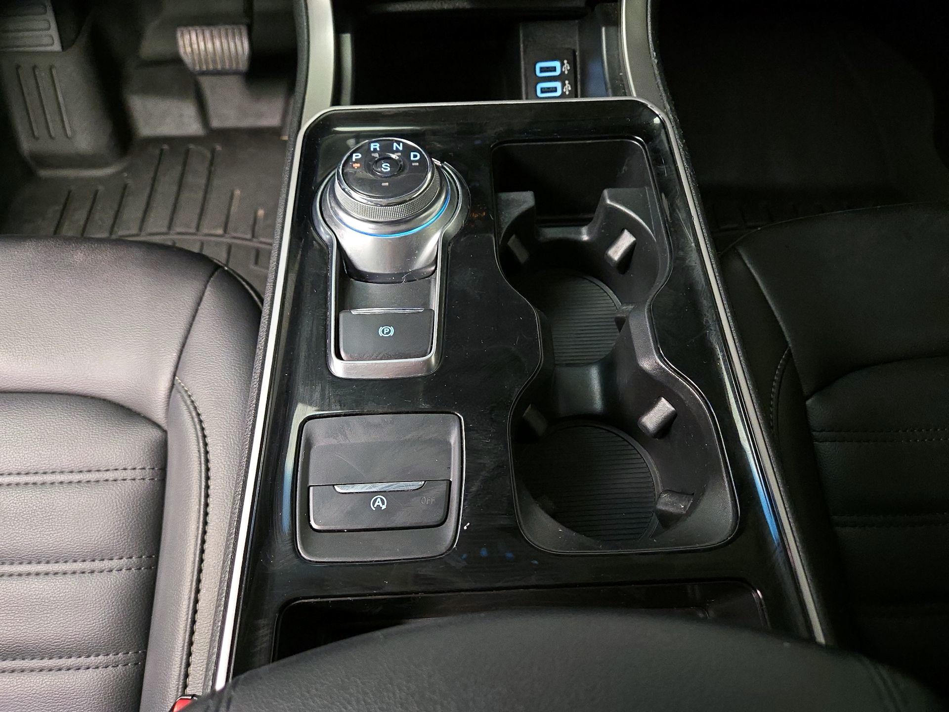 Thumbnail: 2020 Ford Edge - 18