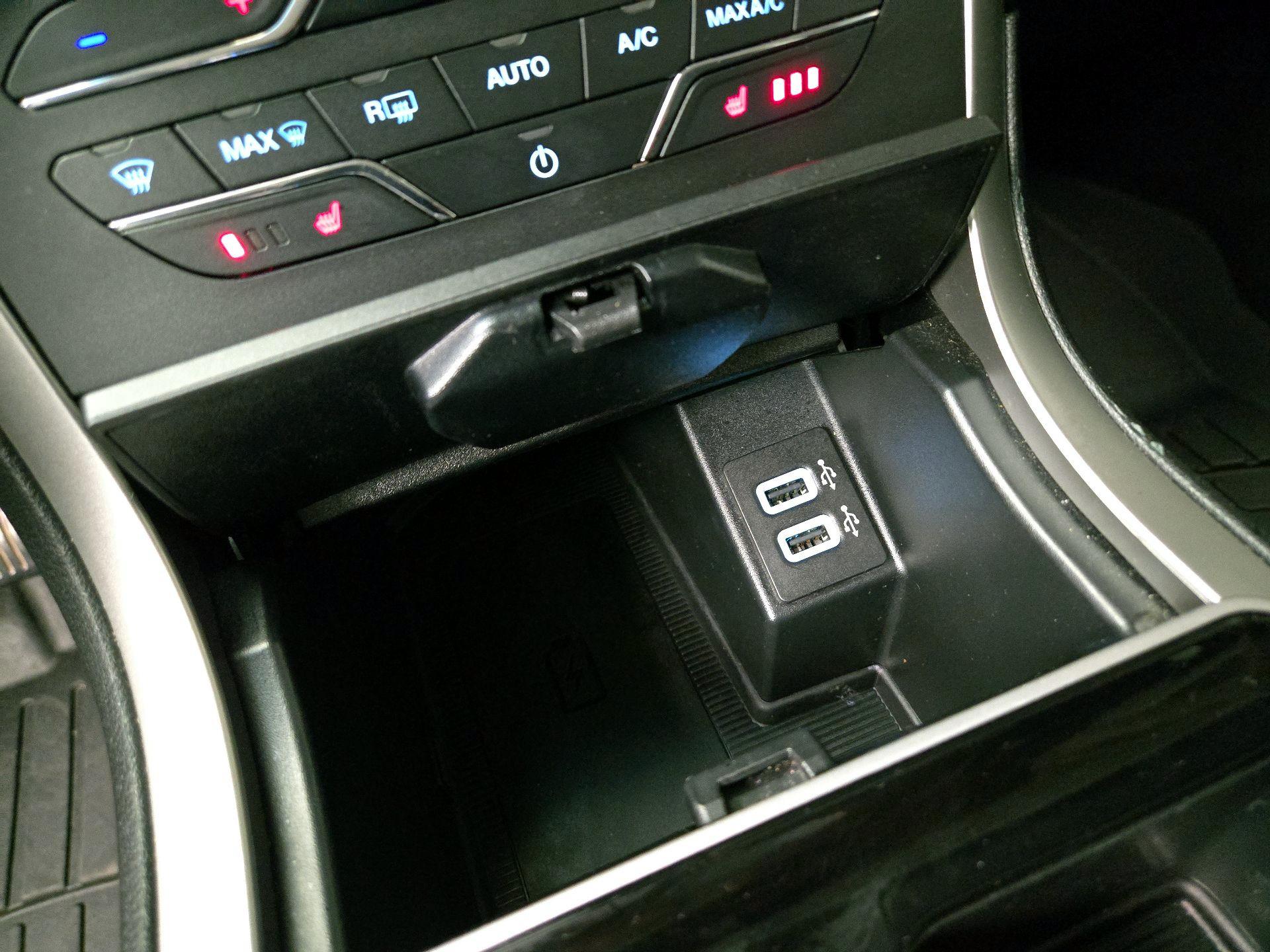 Thumbnail: 2020 Ford Edge - 19