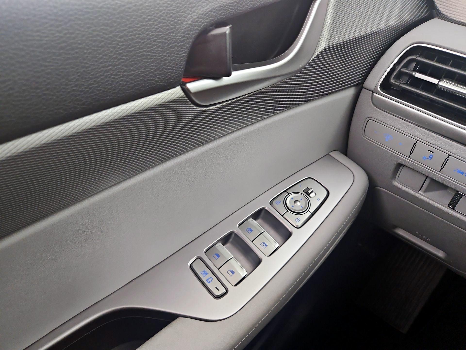 Thumbnail: 2021 Hyundai Palisade - 12