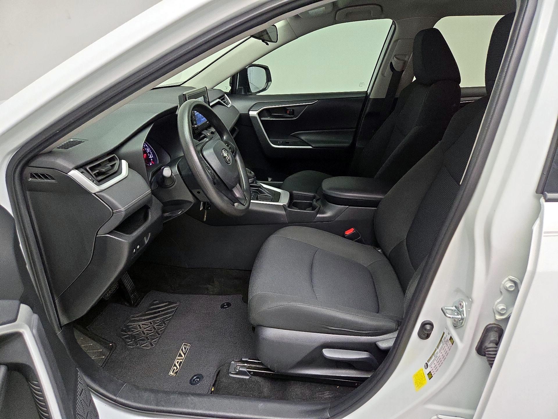 Thumbnail: 2021 Toyota RAV4 - 11