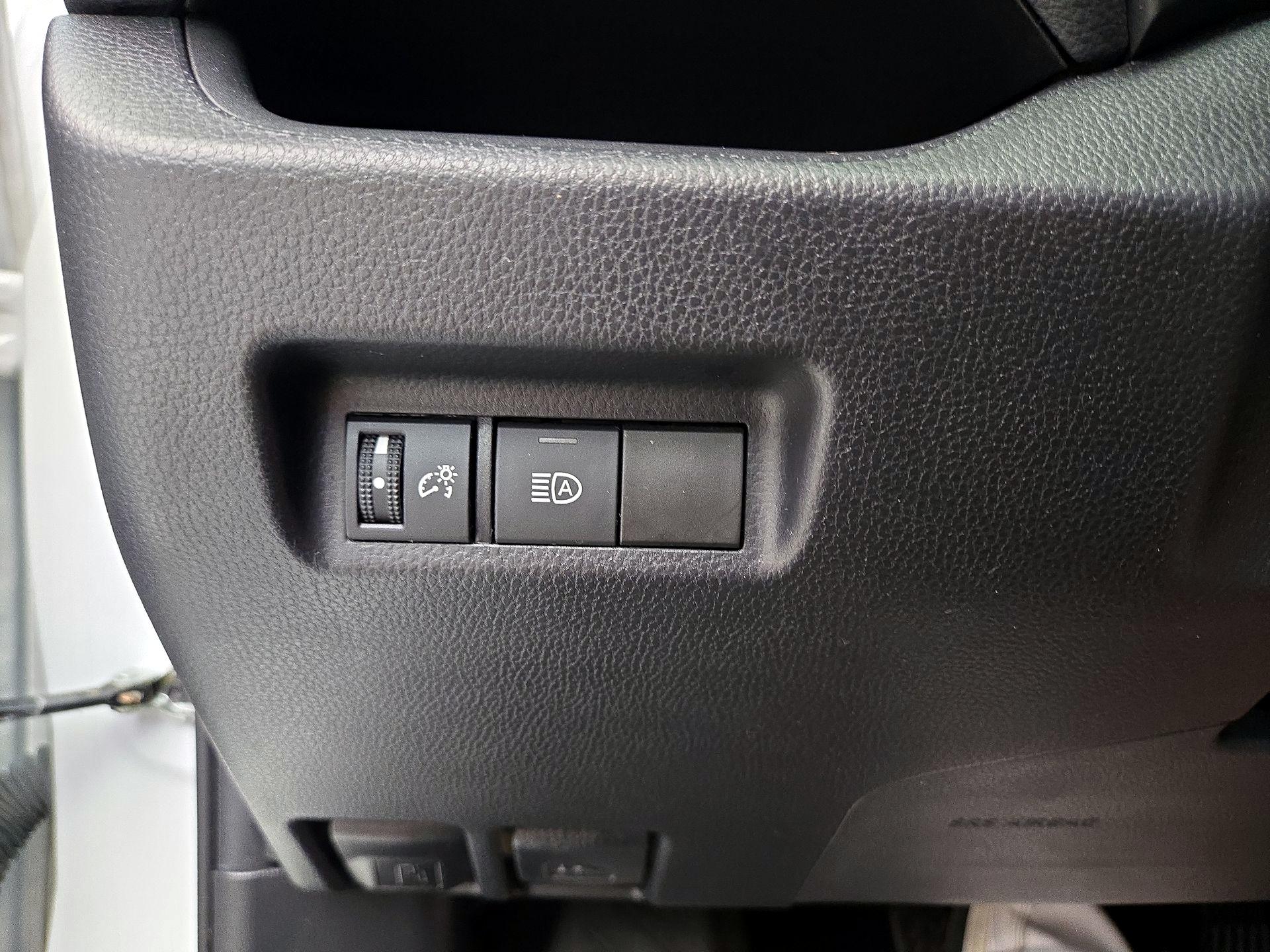 Thumbnail: 2021 Toyota RAV4 - 13