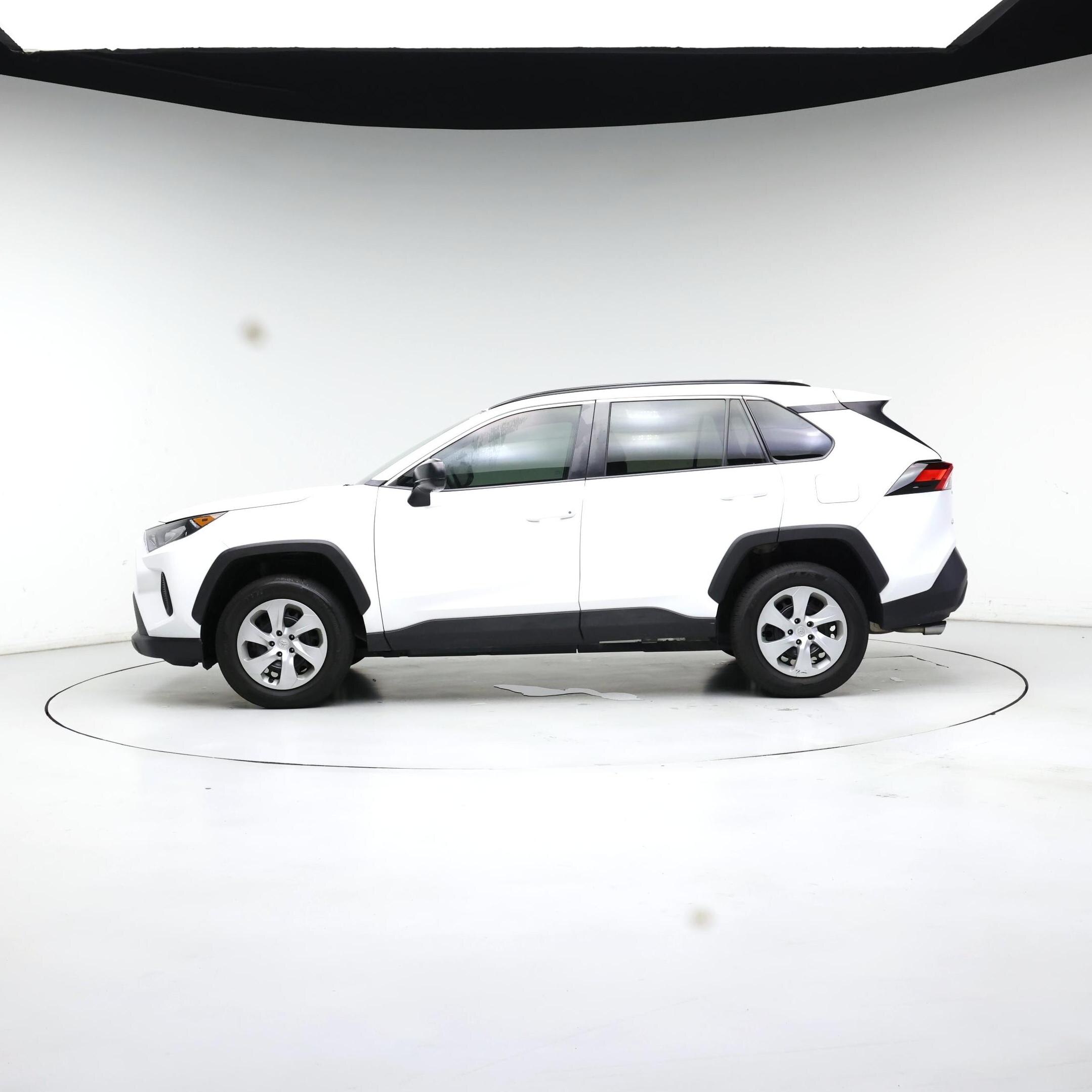 Thumbnail: 2021 Toyota RAV4 - 3