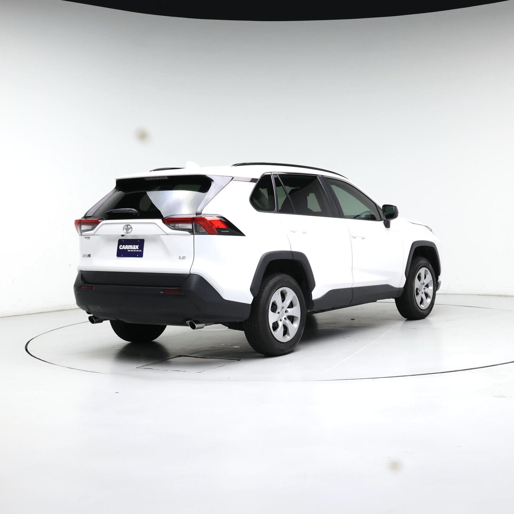 Thumbnail: 2021 Toyota RAV4 - 8
