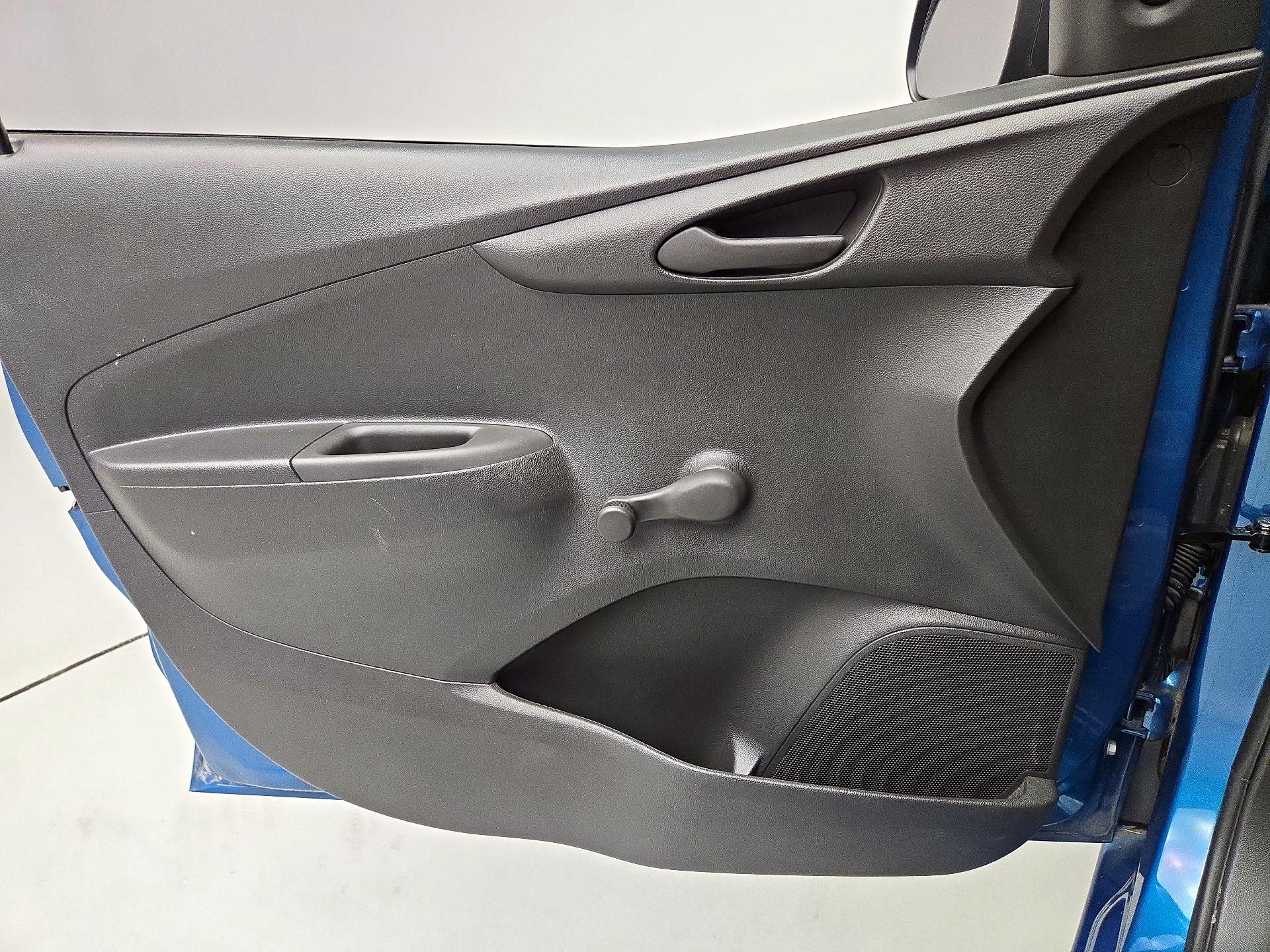 Thumbnail: 2020 Chevrolet Spark - 12