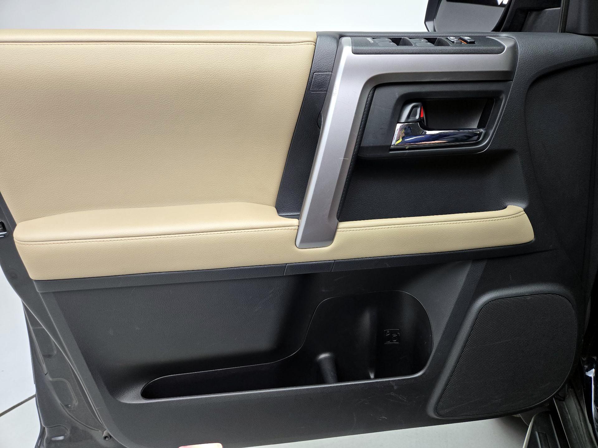 Thumbnail: 2021 Toyota 4Runner - 12