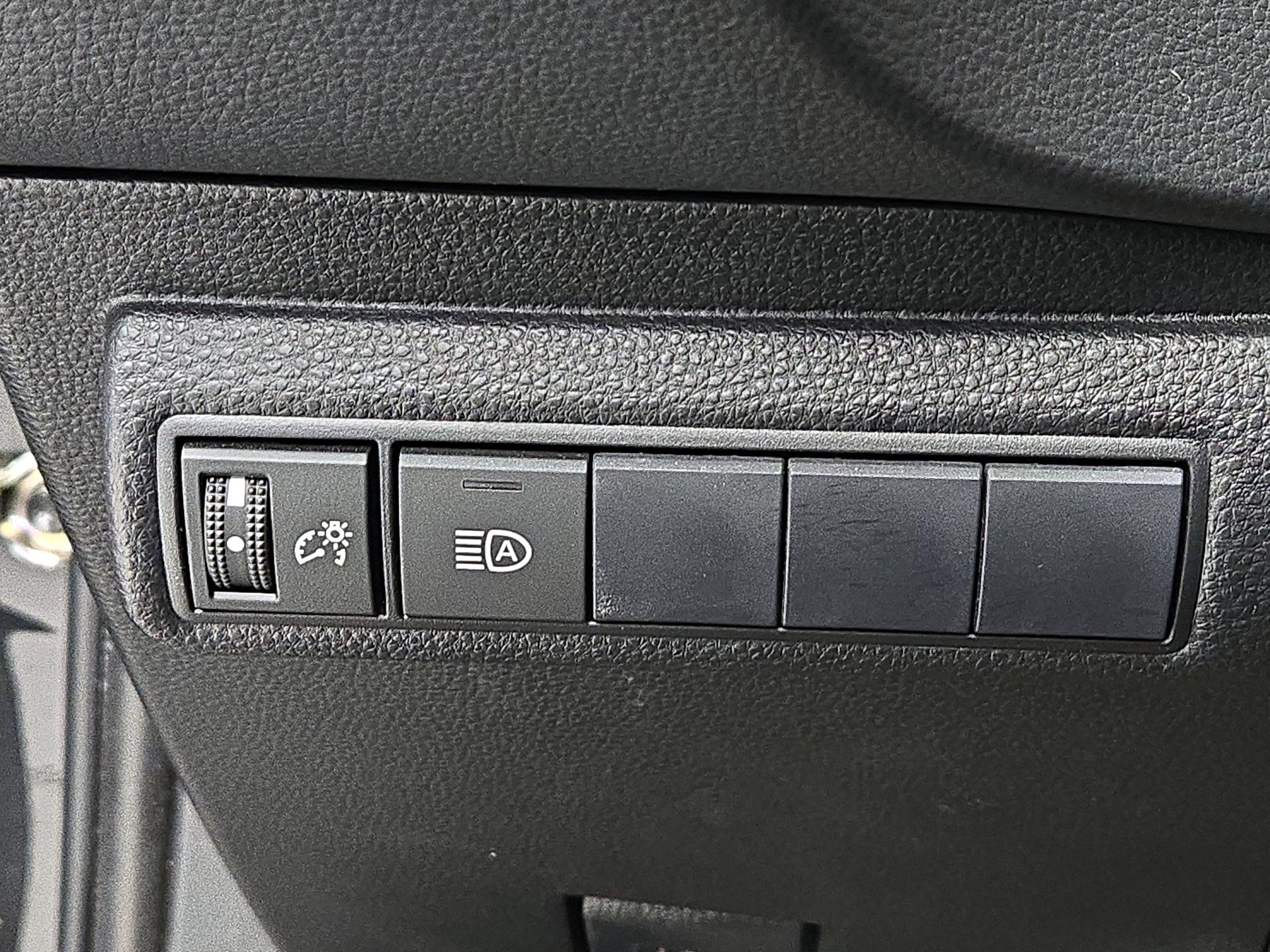 Thumbnail: 2021 Toyota Corolla - 13