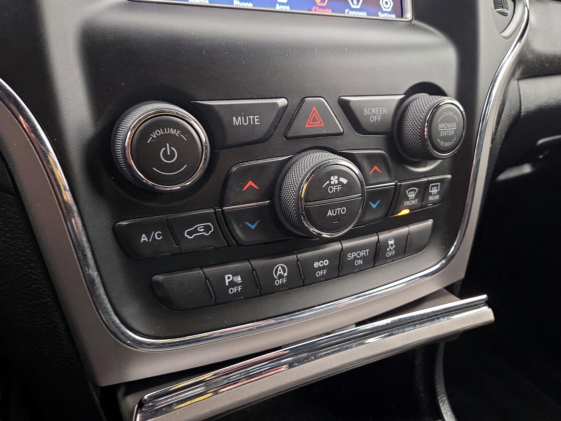 Thumbnail: 2018 Jeep Grand Cherokee - 16