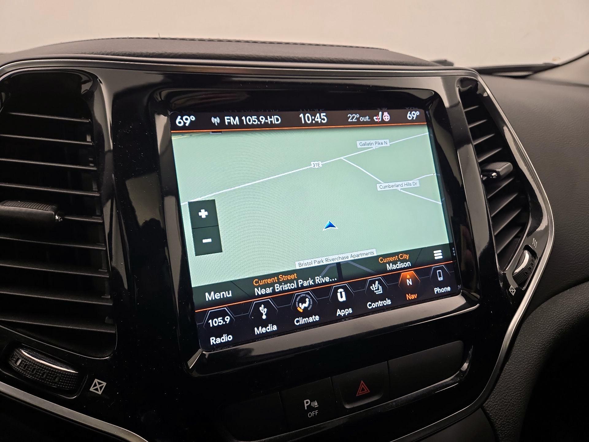 Thumbnail: 2019 Jeep Cherokee - 14