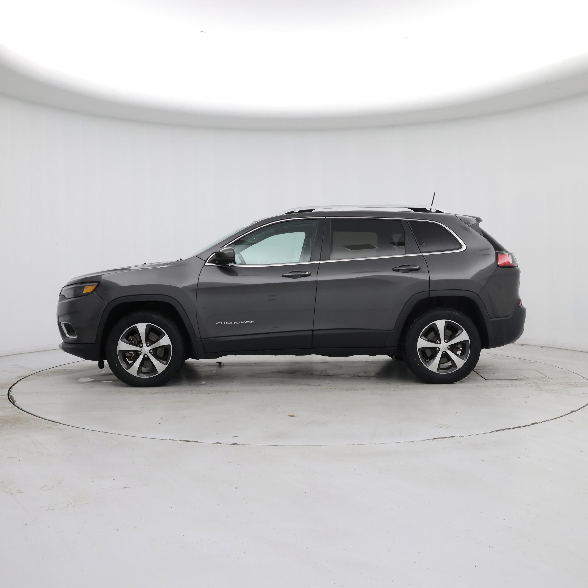 Thumbnail: 2019 Jeep Cherokee - 3