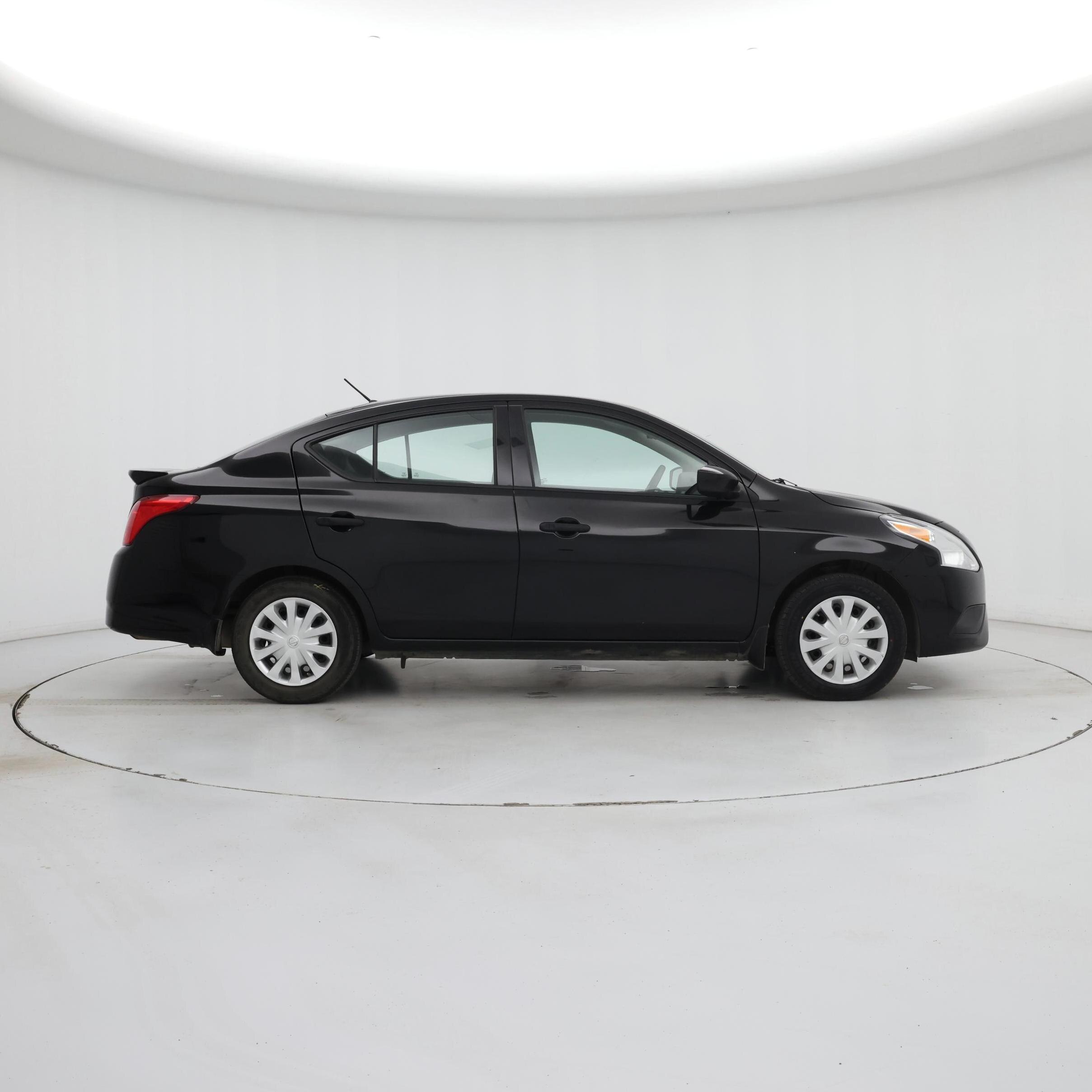 Thumbnail: 2016 Nissan Versa - 7
