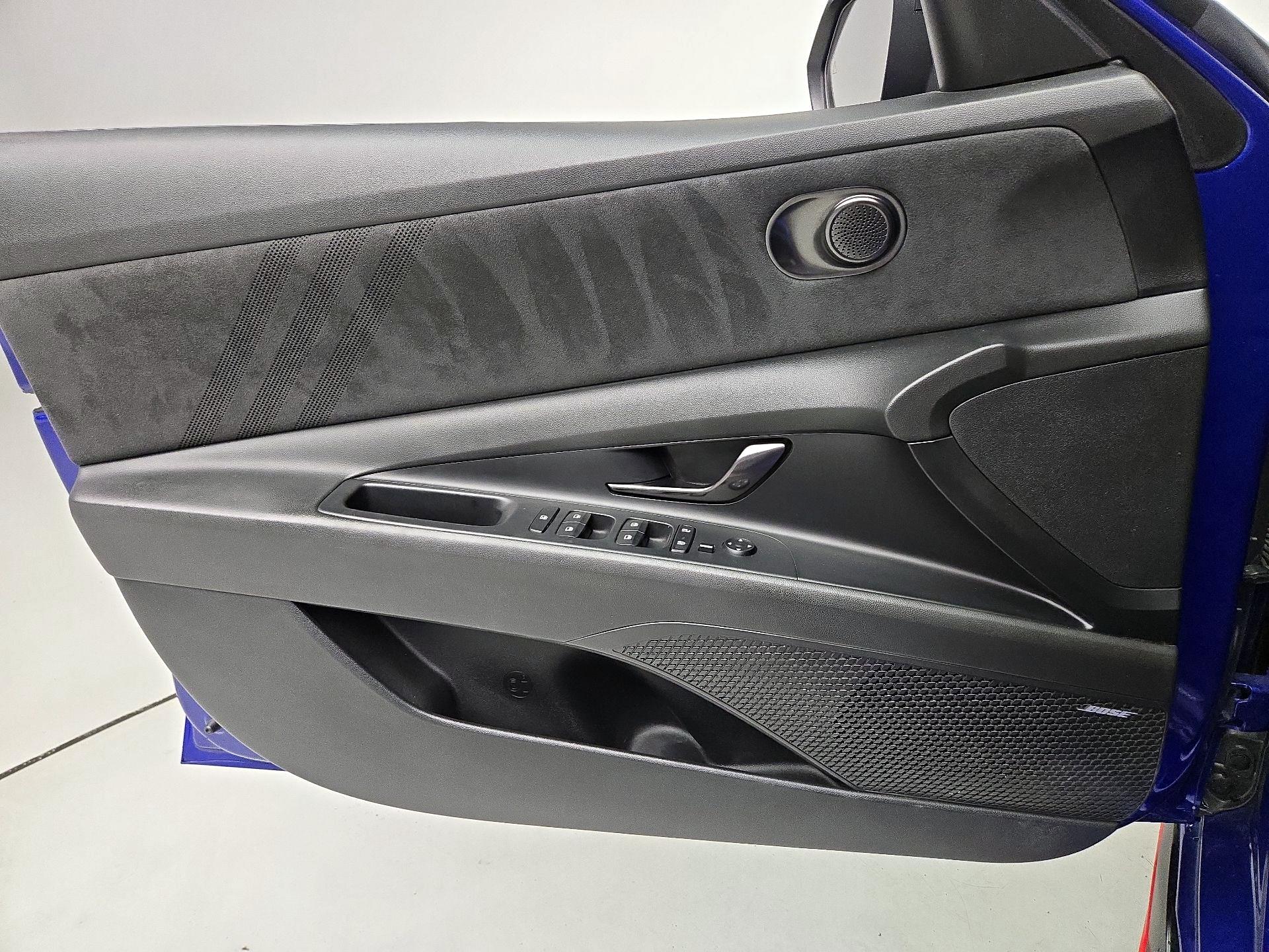 Thumbnail: 2022 Hyundai Elantra - 12