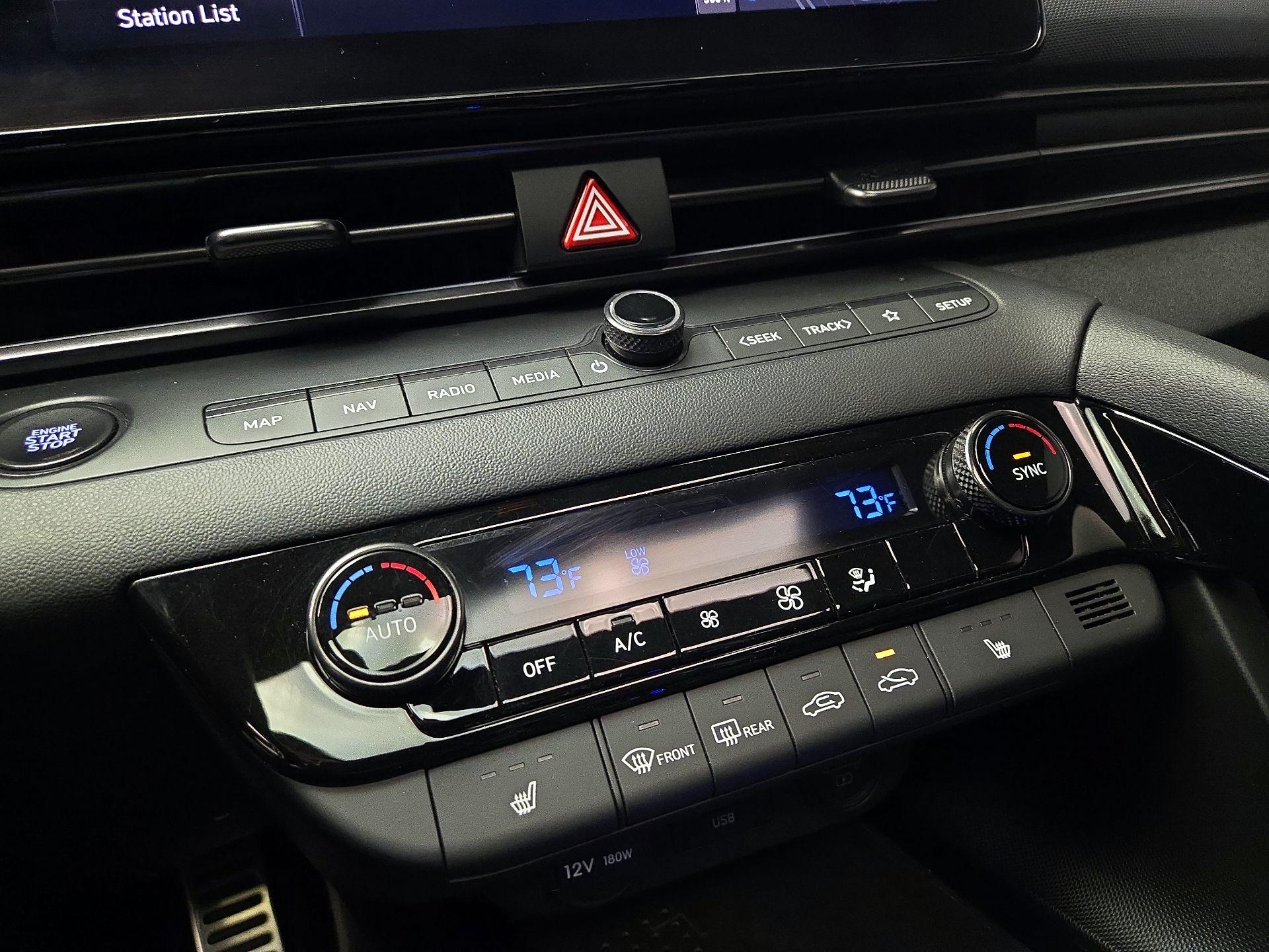 Thumbnail: 2022 Hyundai Elantra - 17