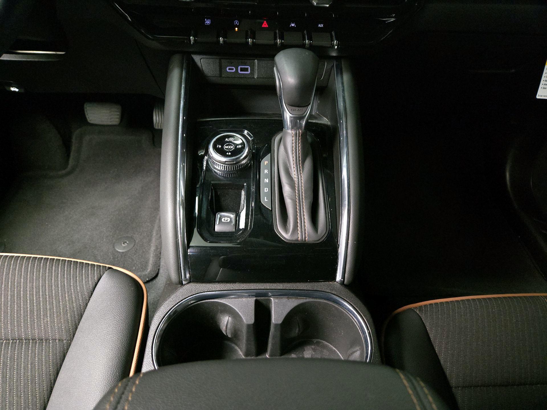 Thumbnail: 2024 GMC Canyon - 18