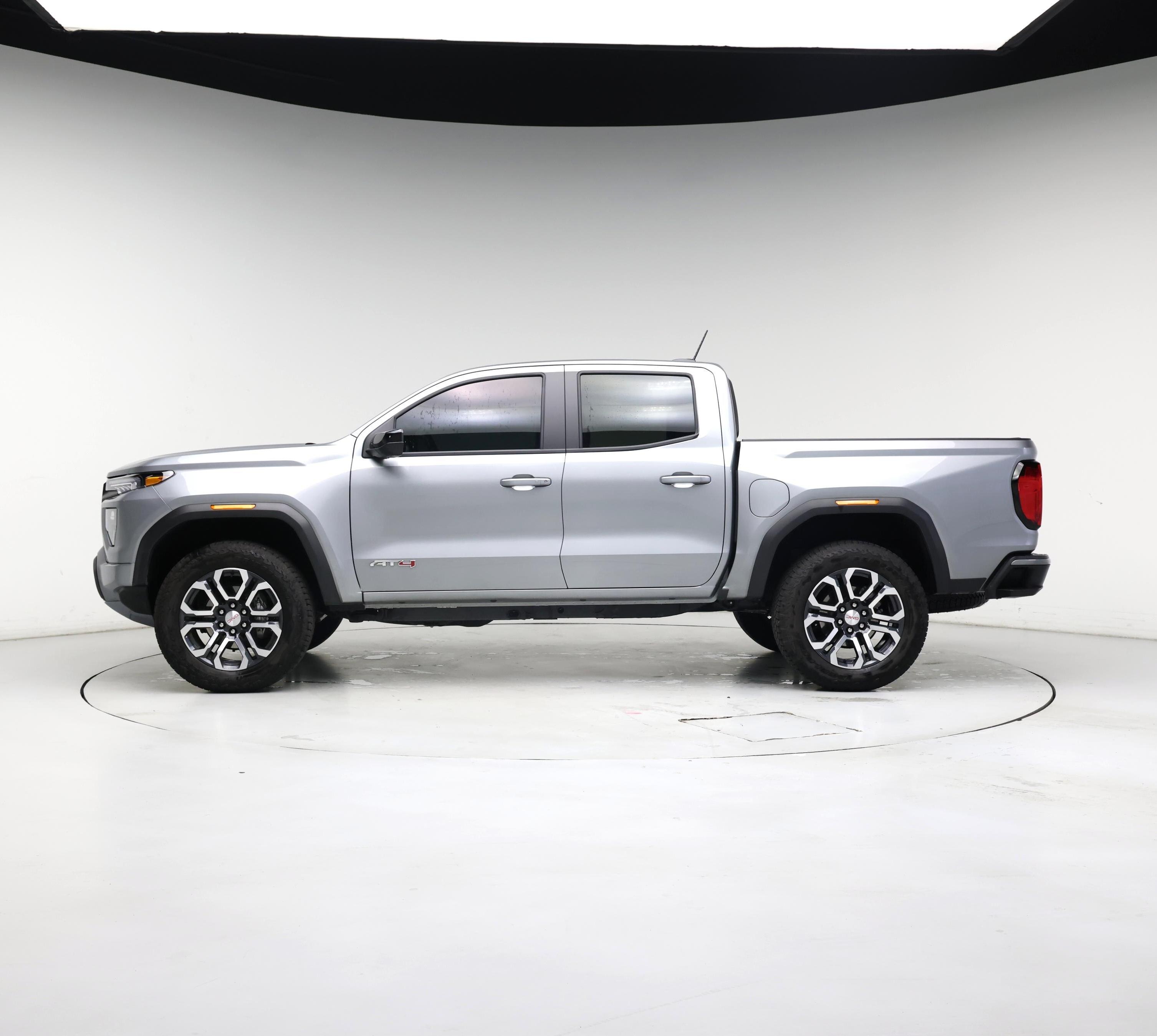 Thumbnail: 2024 GMC Canyon - 3