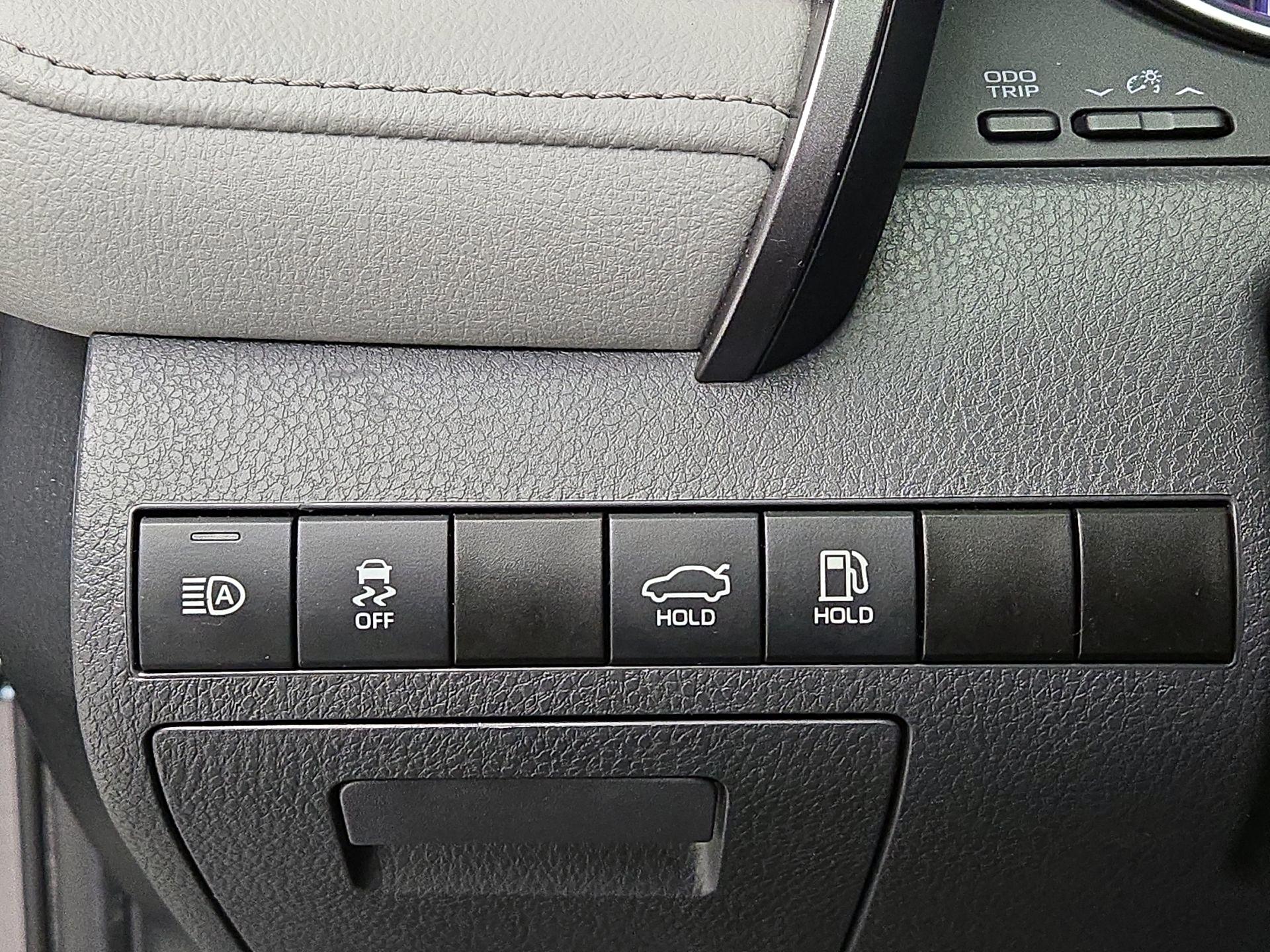 Thumbnail: 2024 Toyota Camry - 13