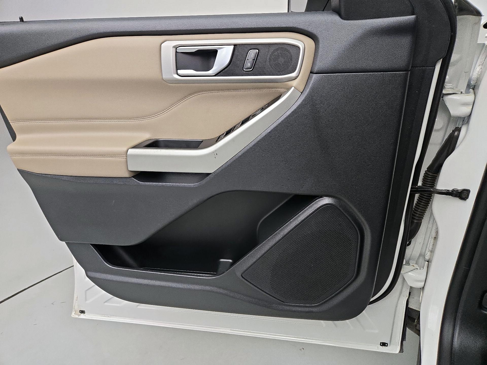 Thumbnail: 2021 Ford Explorer - 12