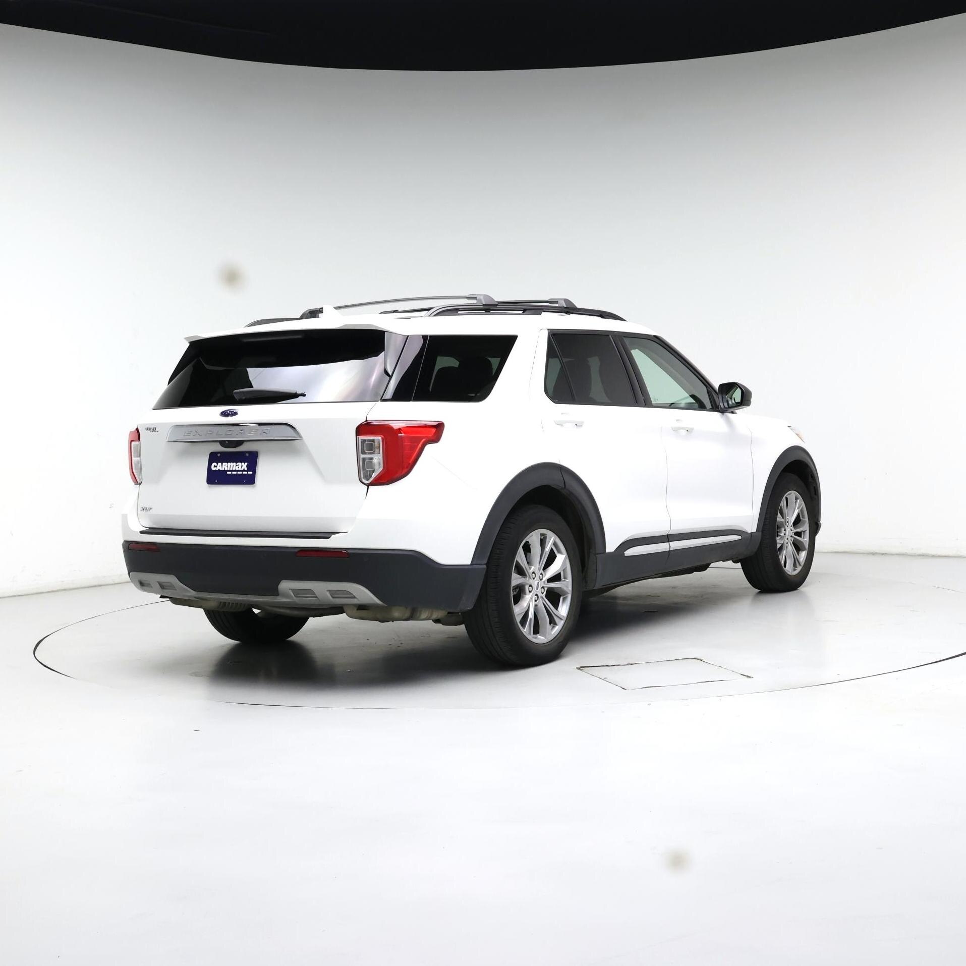 Thumbnail: 2021 Ford Explorer - 8