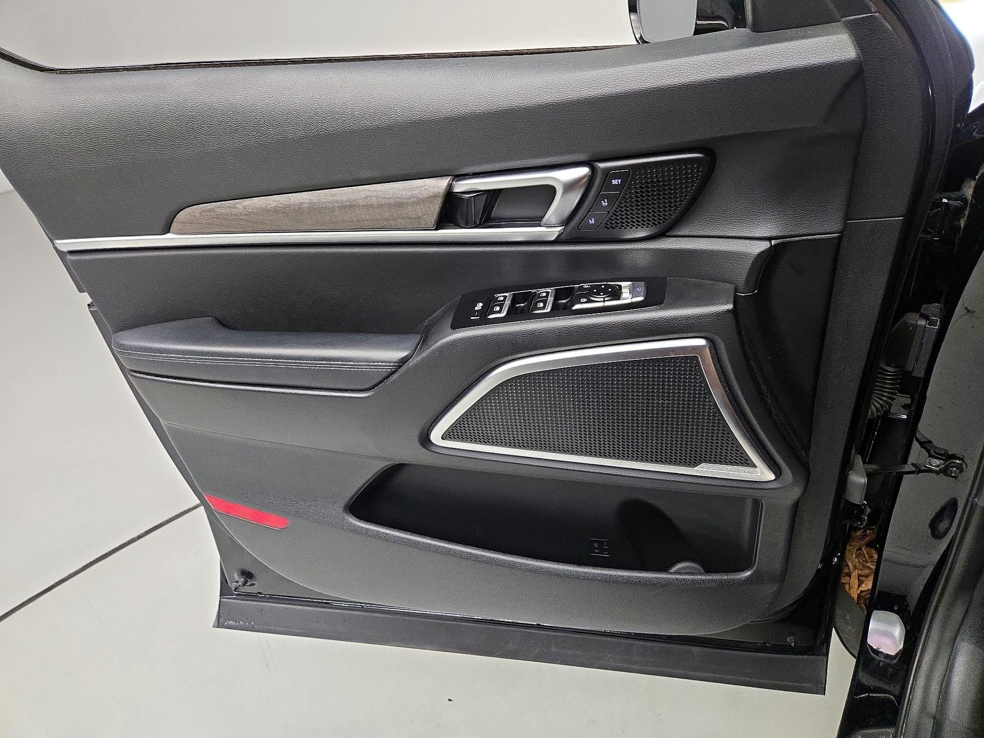 Thumbnail: 2020 Kia Telluride - 12