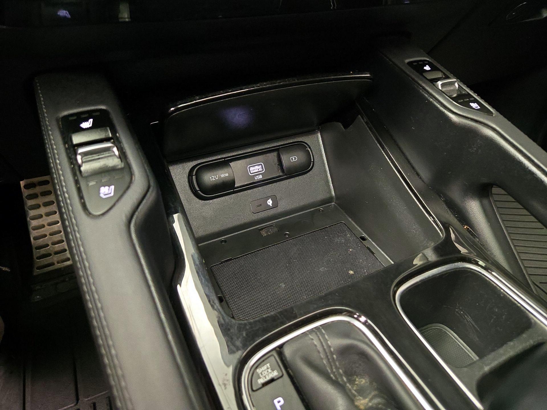 Thumbnail: 2020 Kia Telluride - 19