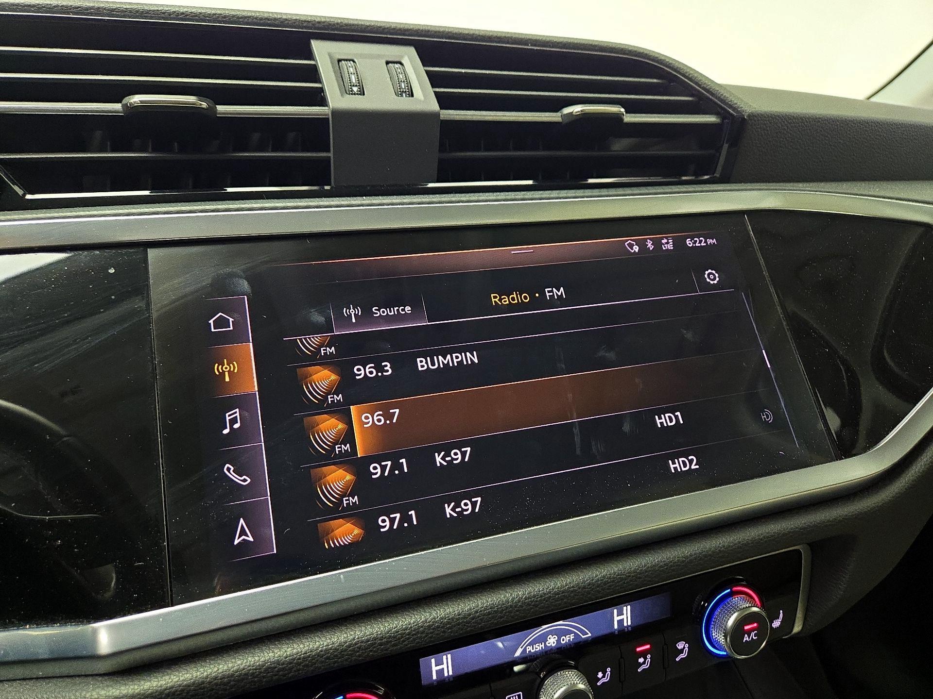 Thumbnail: 2019 Audi Q3 - 16