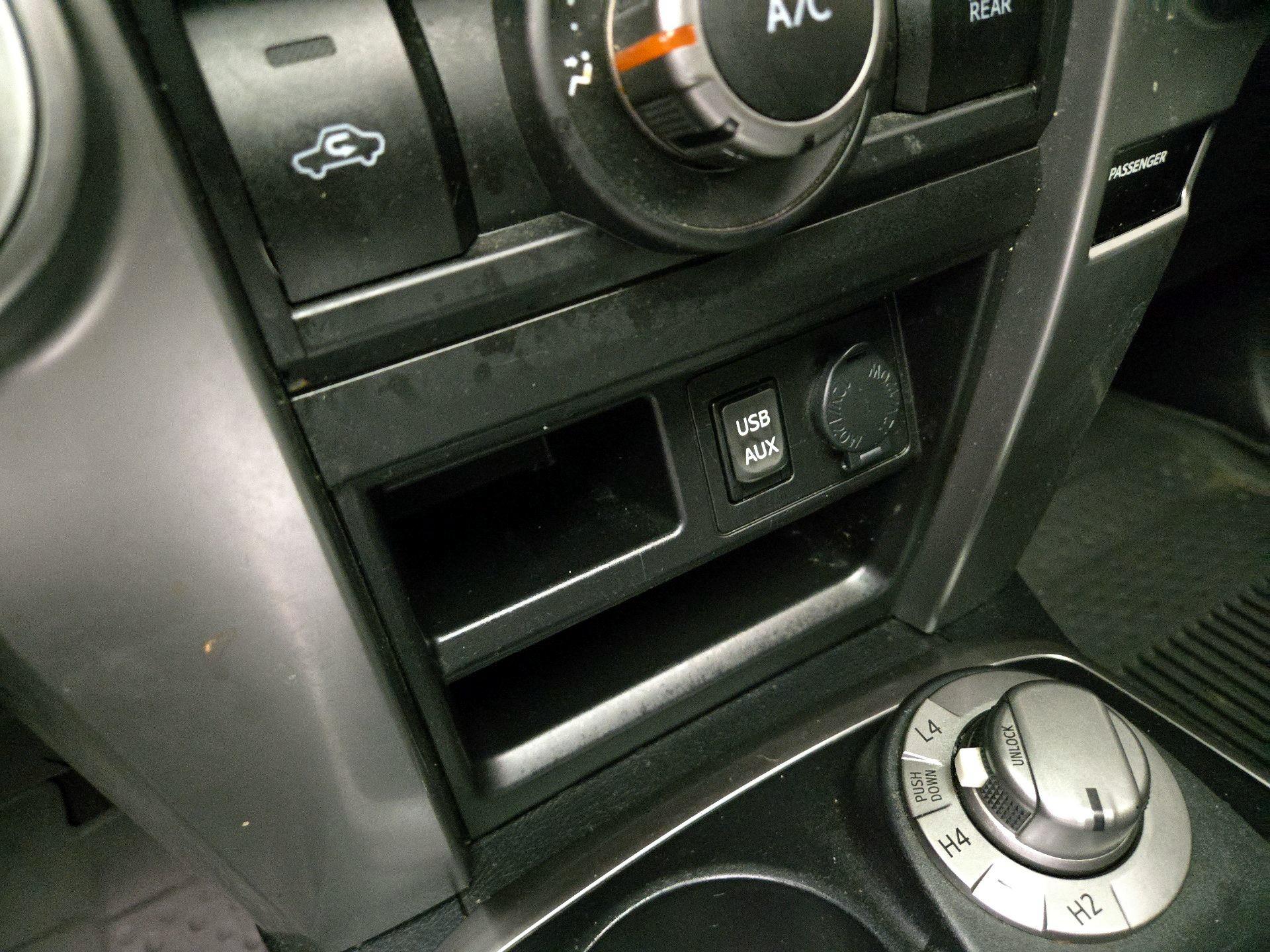 Thumbnail: 2018 Toyota 4Runner - 19