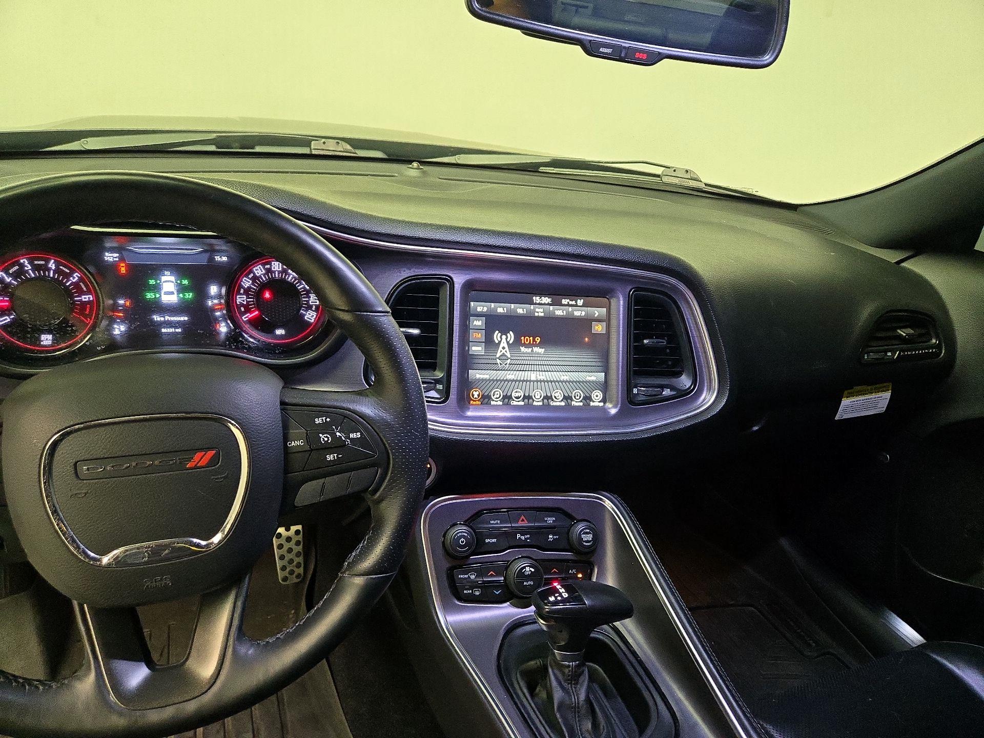 Thumbnail: 2017 Dodge Challenger - 9