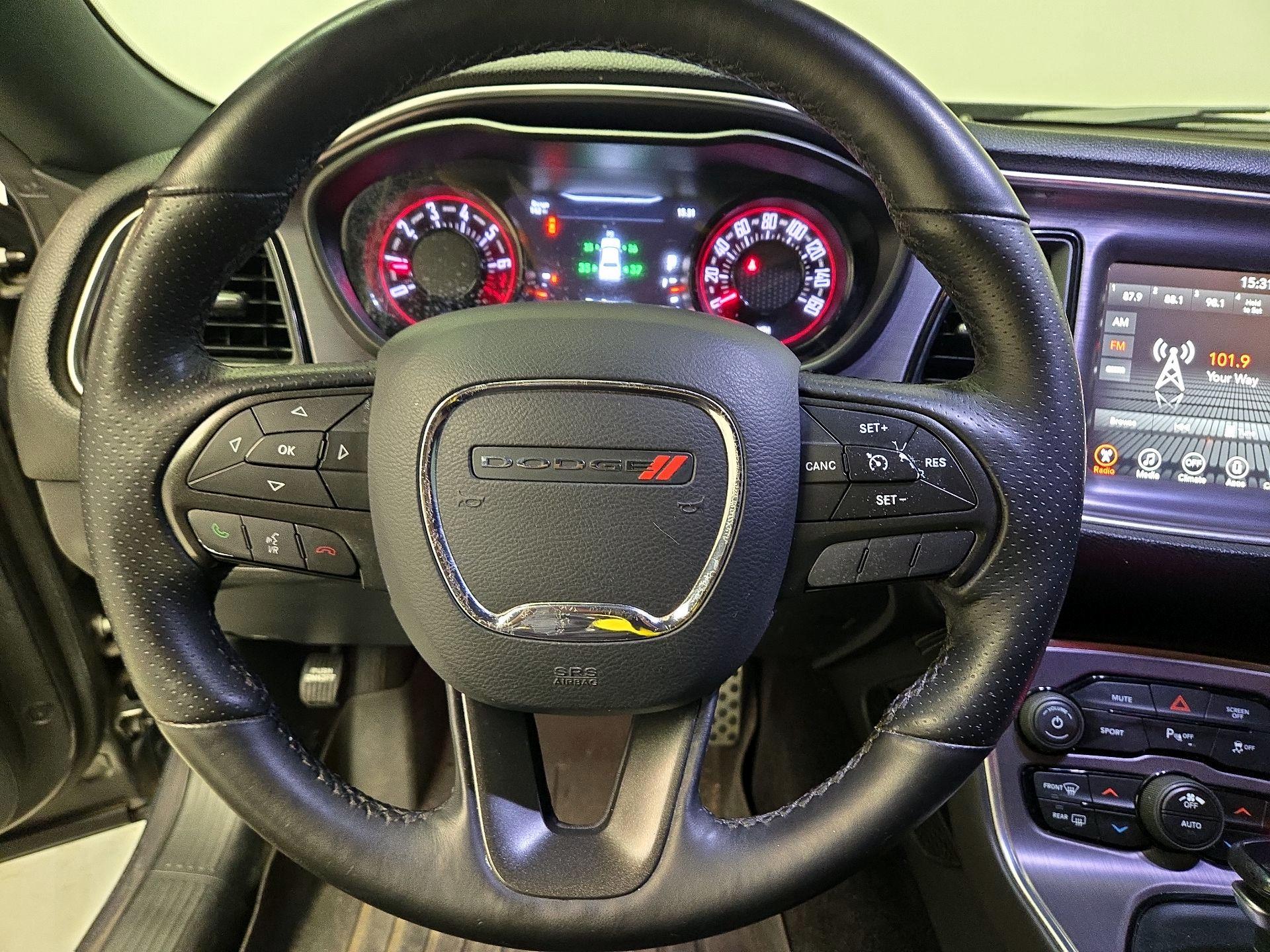 Thumbnail: 2017 Dodge Challenger - 10