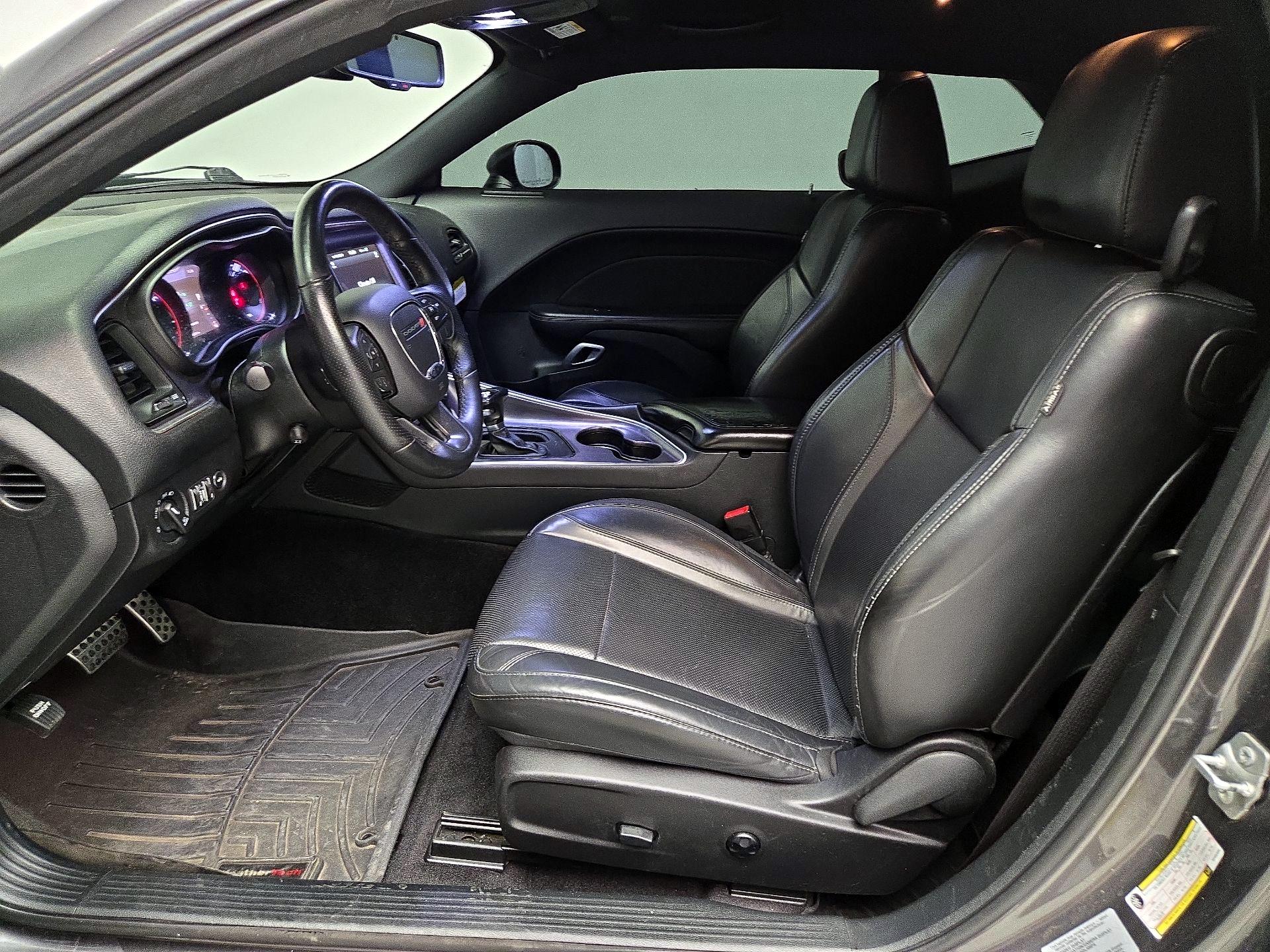 Thumbnail: 2017 Dodge Challenger - 11