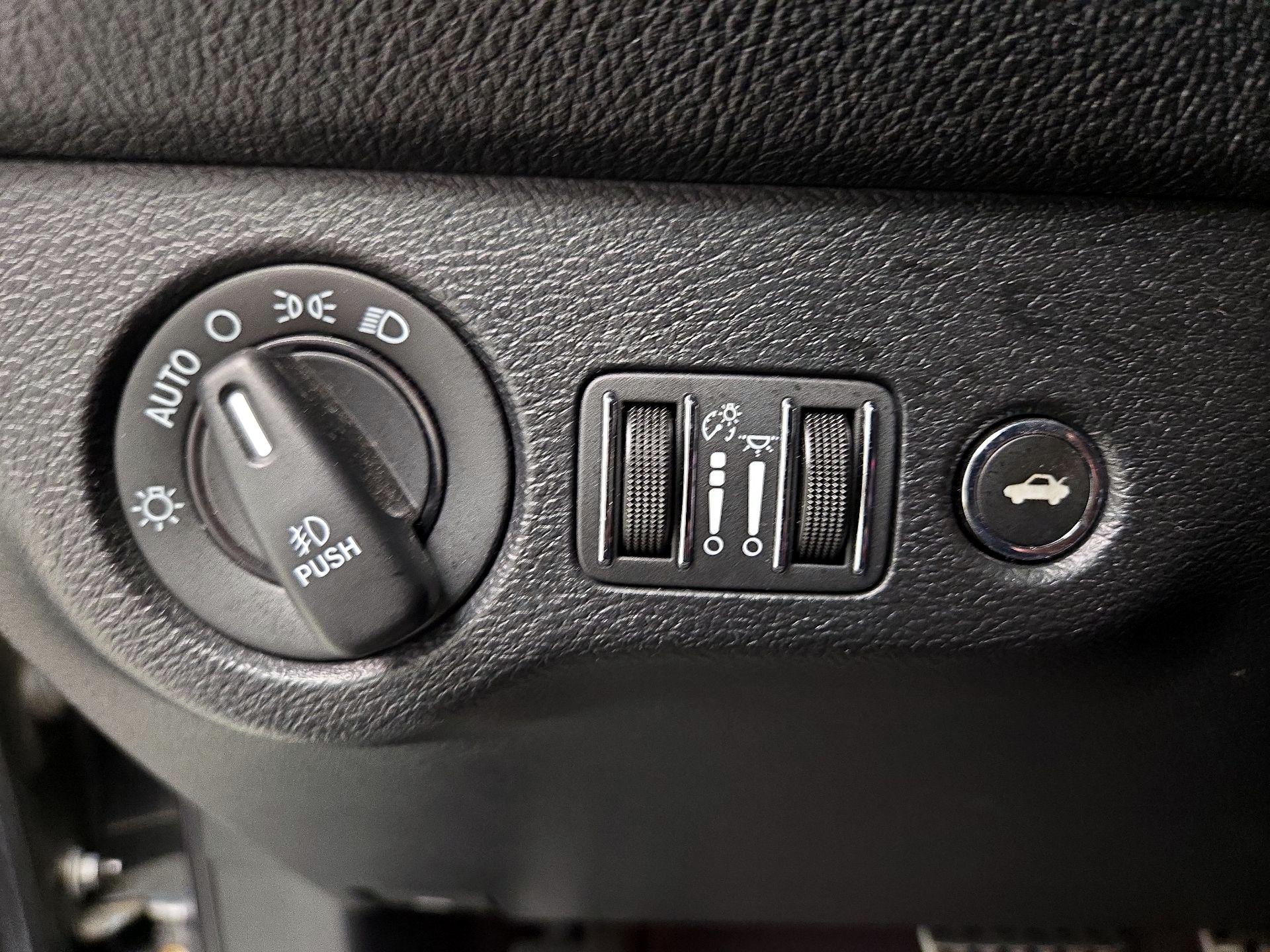 Thumbnail: 2017 Dodge Challenger - 13