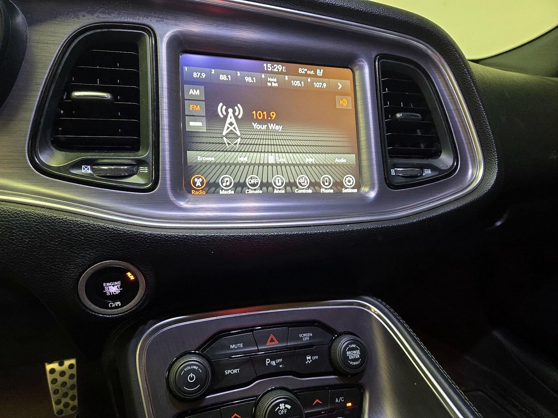 Thumbnail: 2017 Dodge Challenger - 15