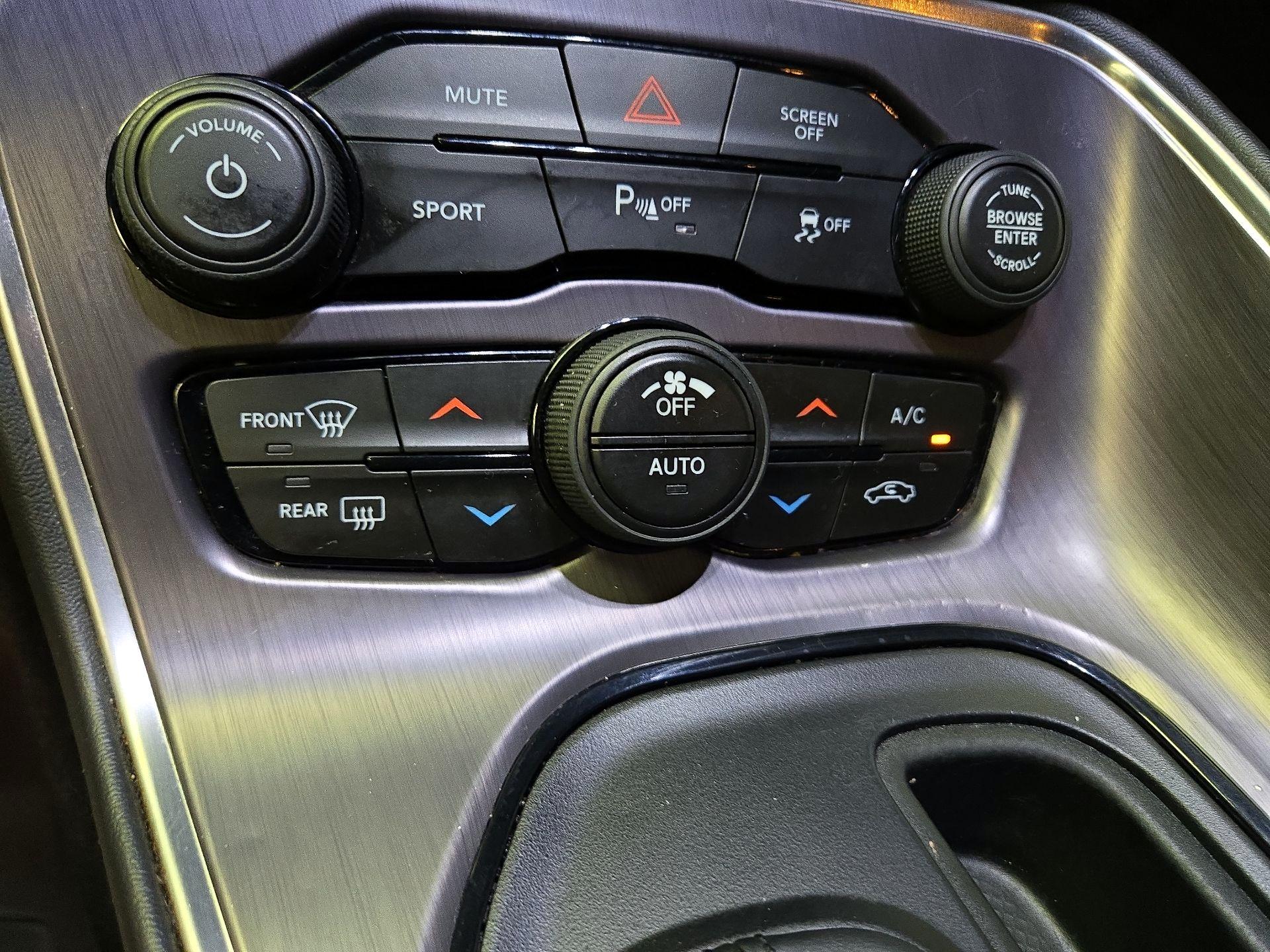 Thumbnail: 2017 Dodge Challenger - 16