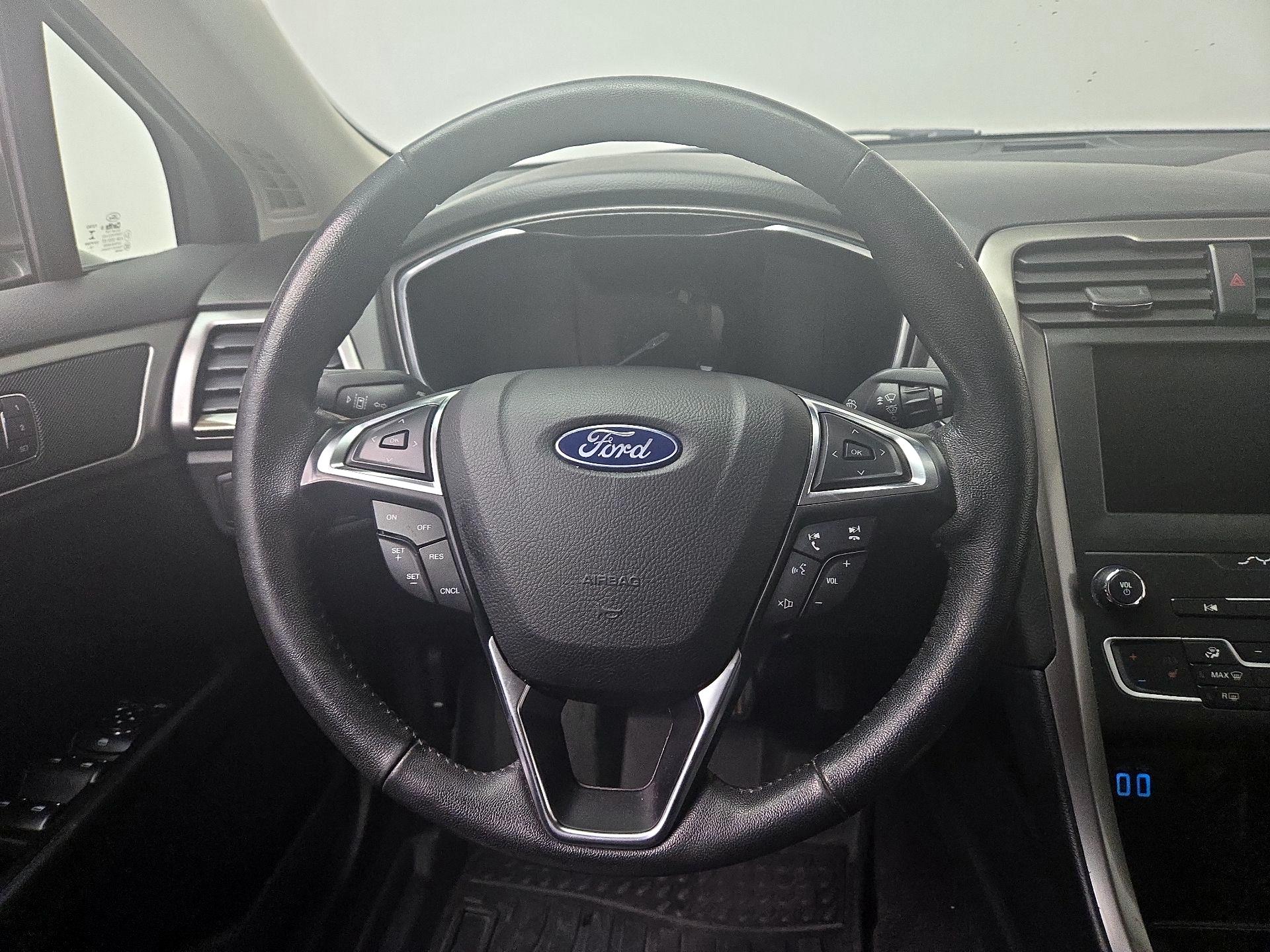 Thumbnail: 2020 Ford Fusion - 10