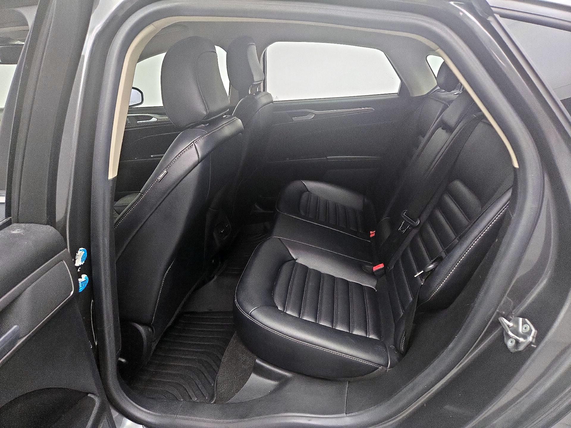 Thumbnail: 2020 Ford Fusion - 19