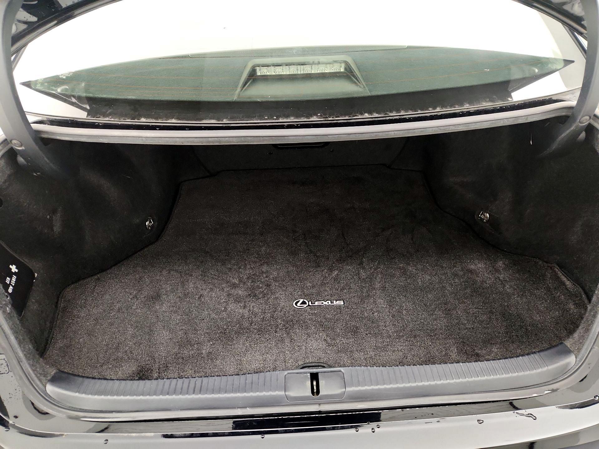 Thumbnail: 2015 Lexus ES - 19