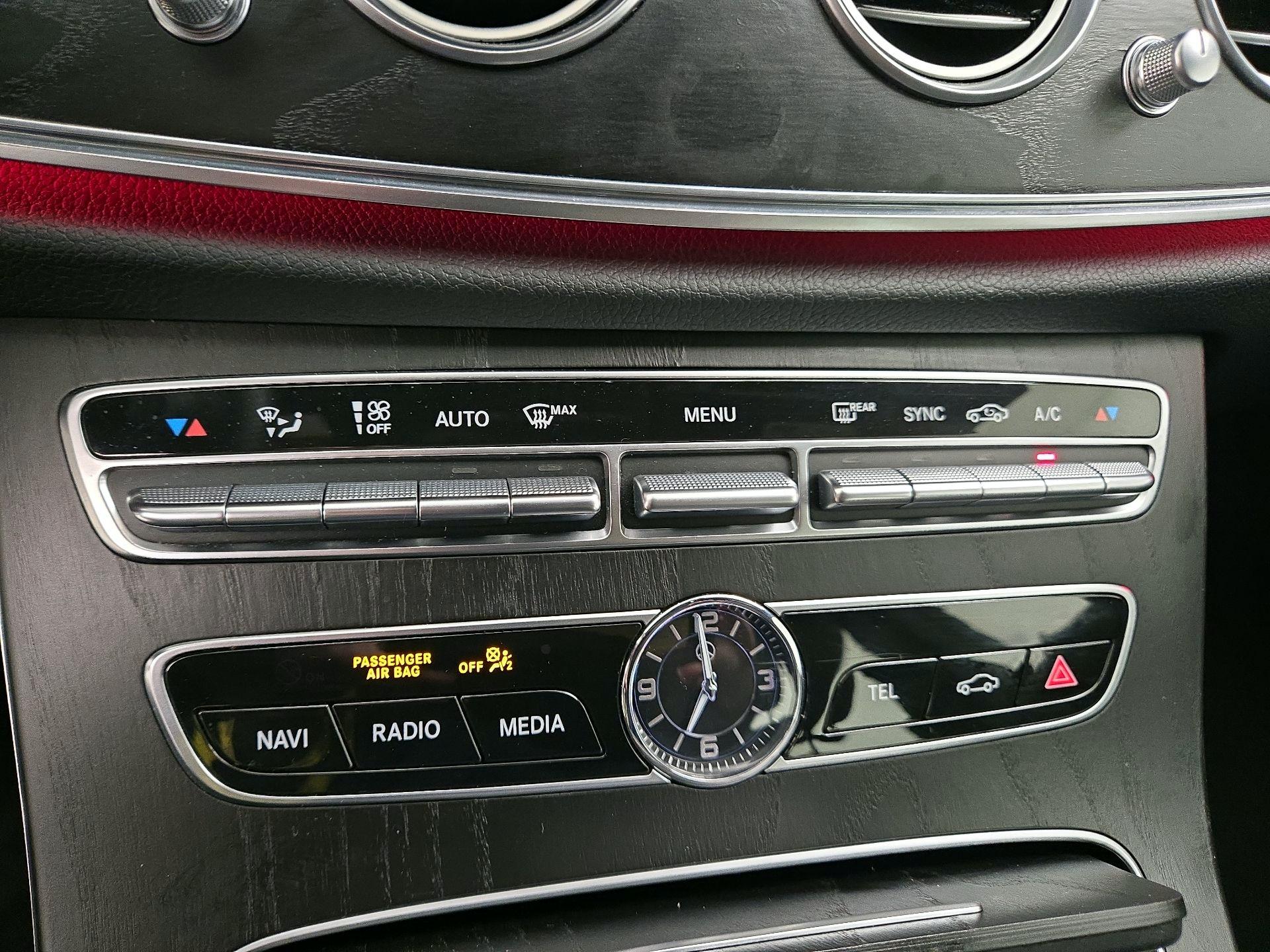 Thumbnail: 2018 Mercedes-Benz E-Class - 17