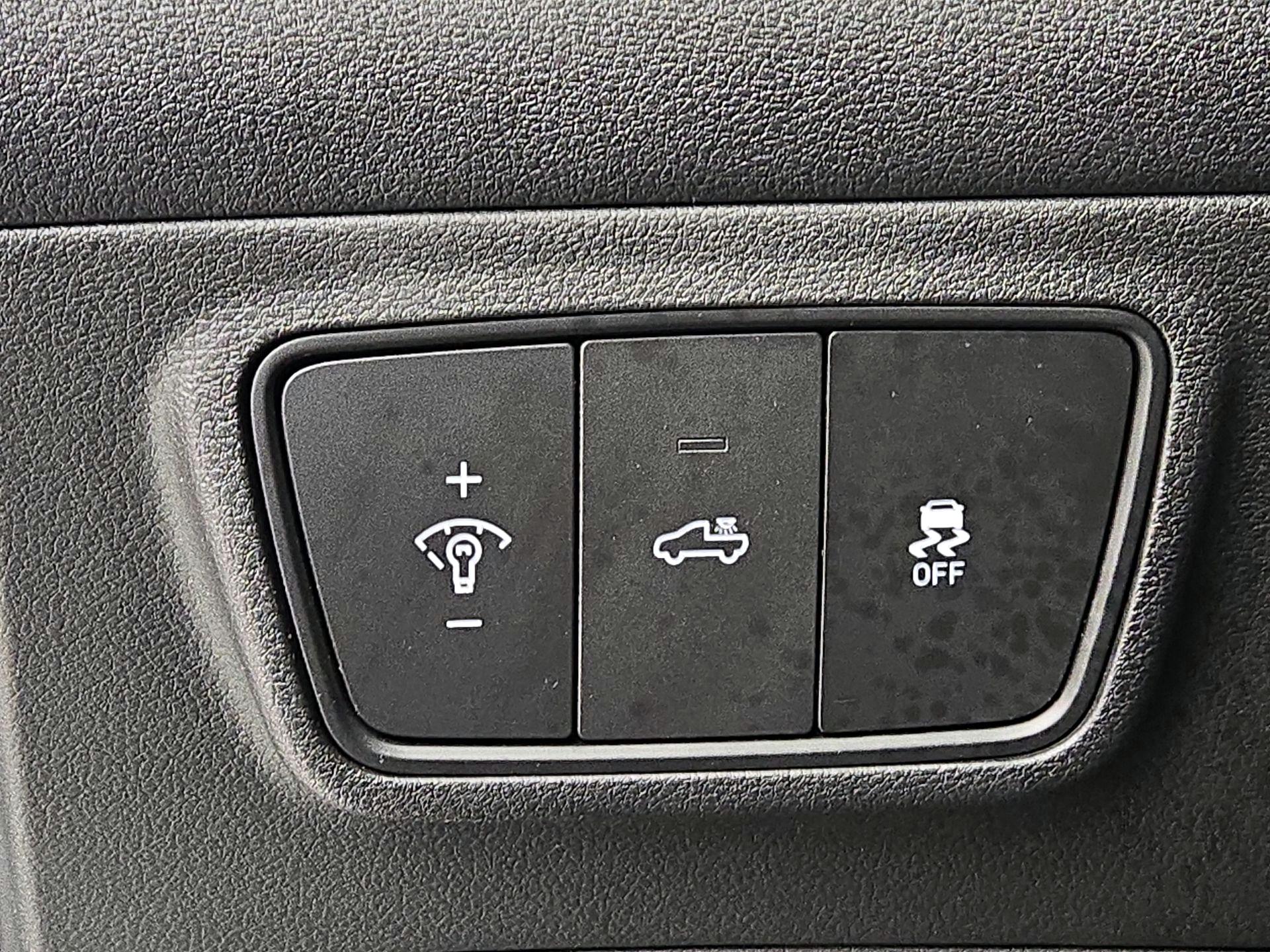 Thumbnail: 2023 Hyundai Santa Cruz - 13