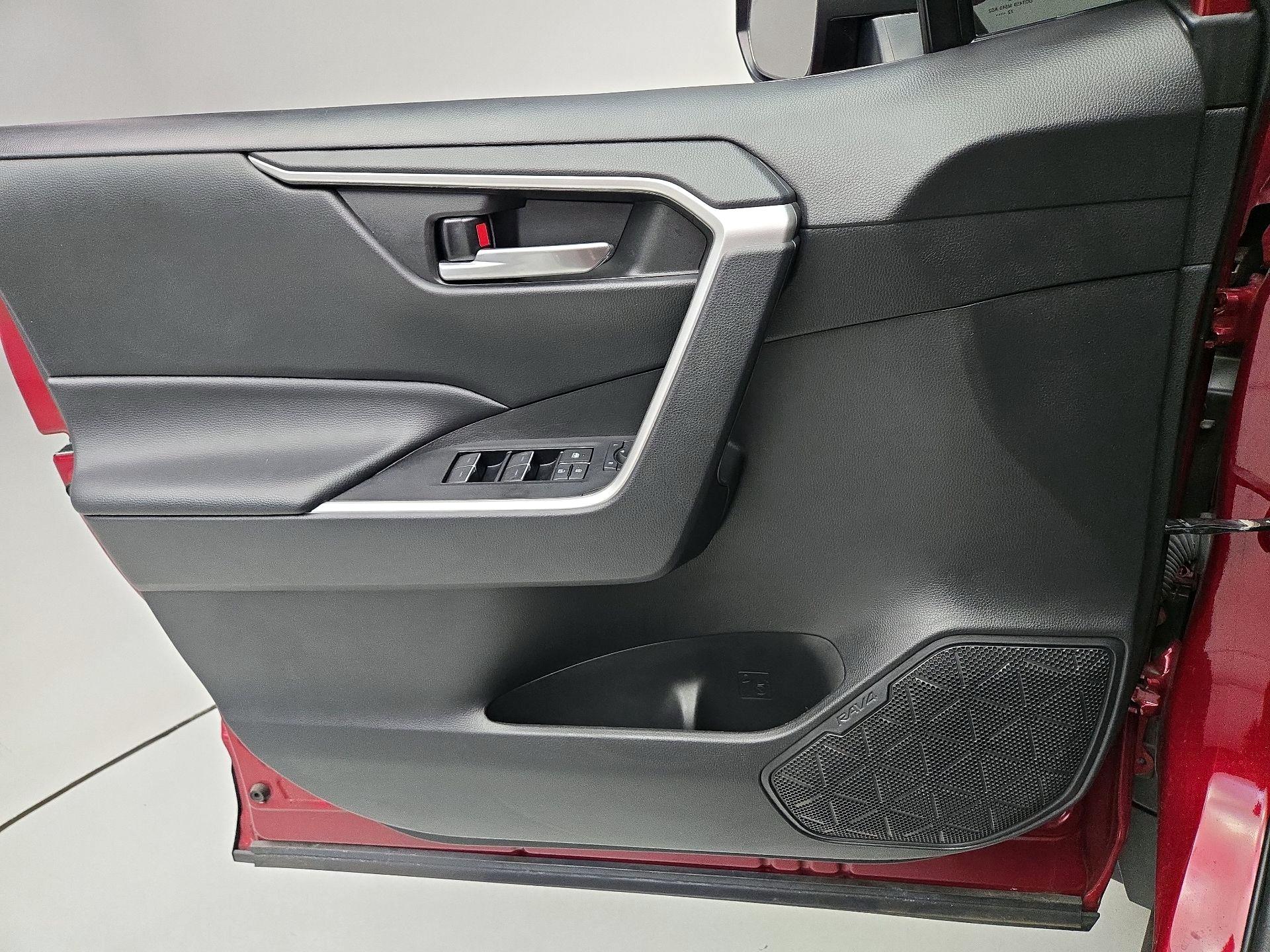 Thumbnail: 2023 Toyota RAV4 - 12